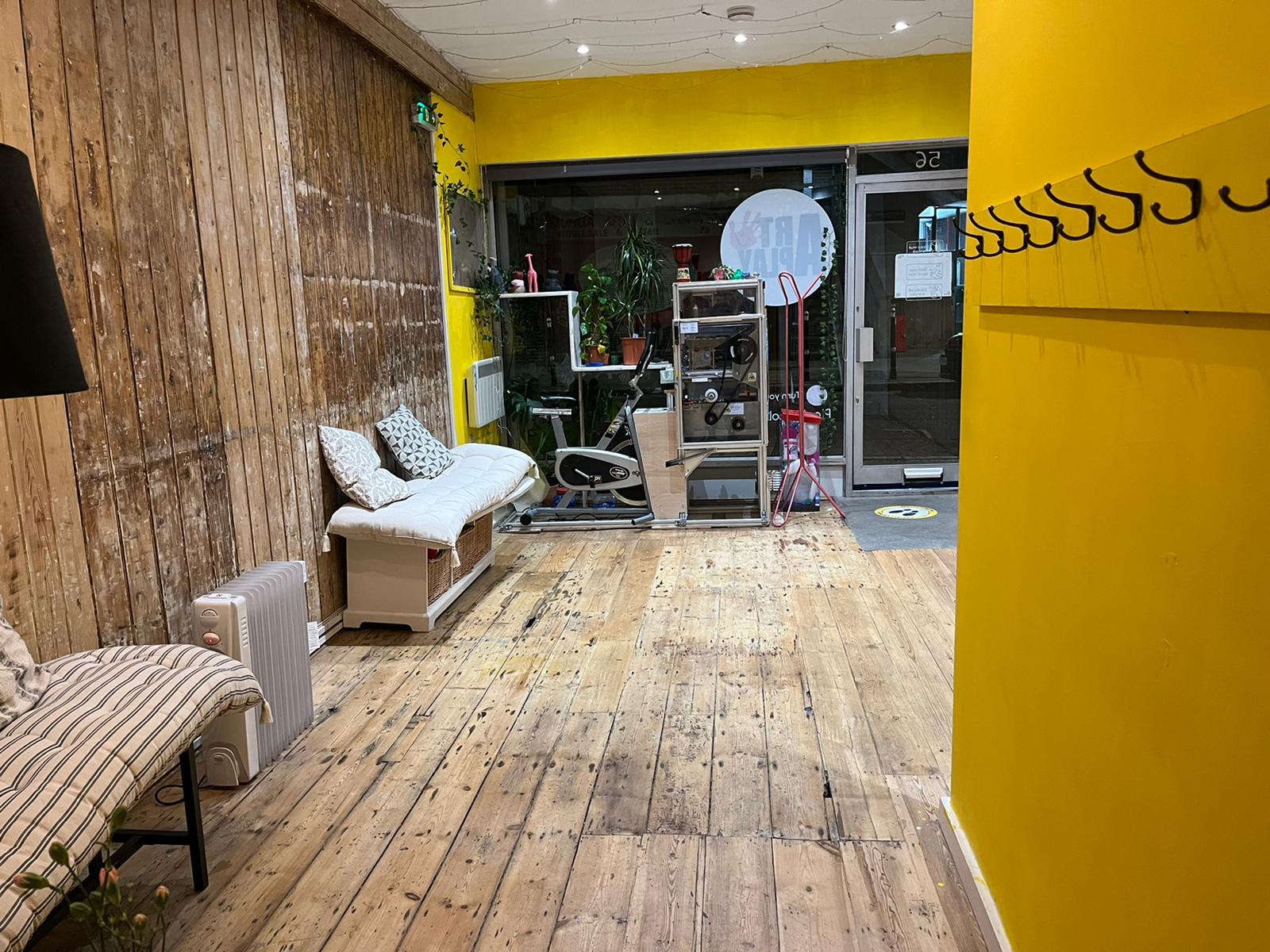 pop up space - 10gxe4grhlj.jpg