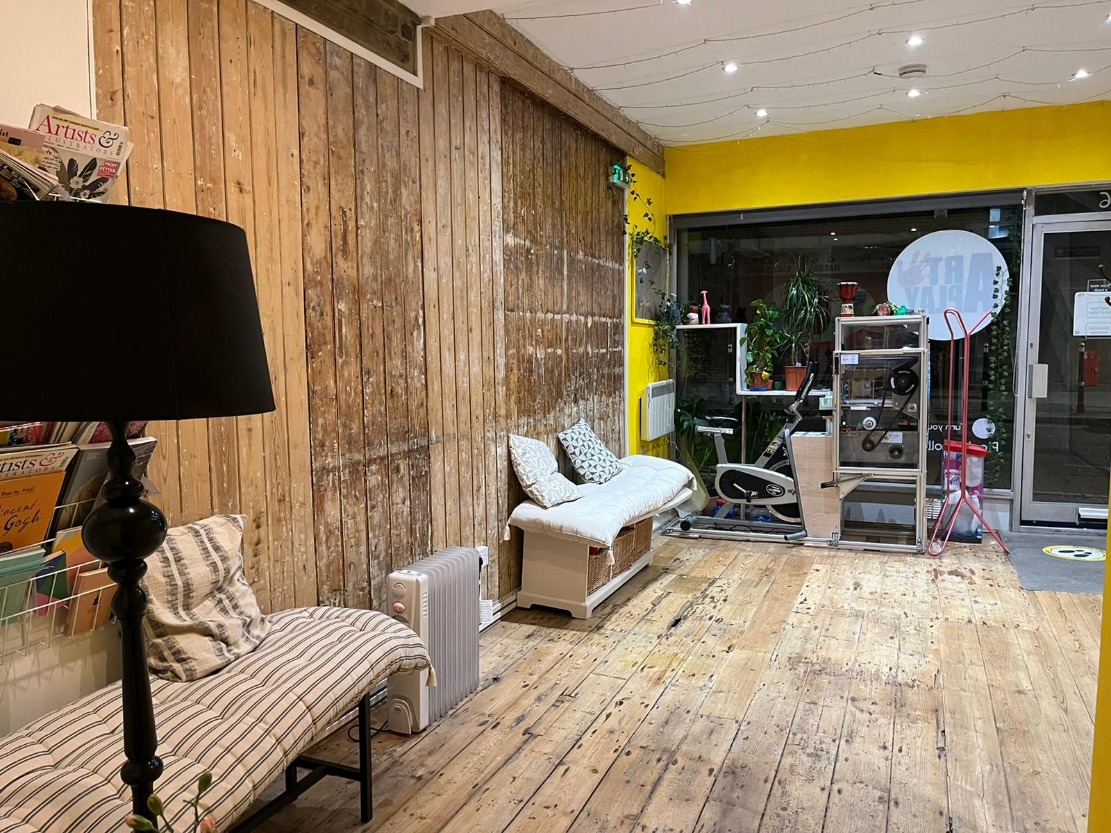 pop up space - l52bgxcns2q.jpg