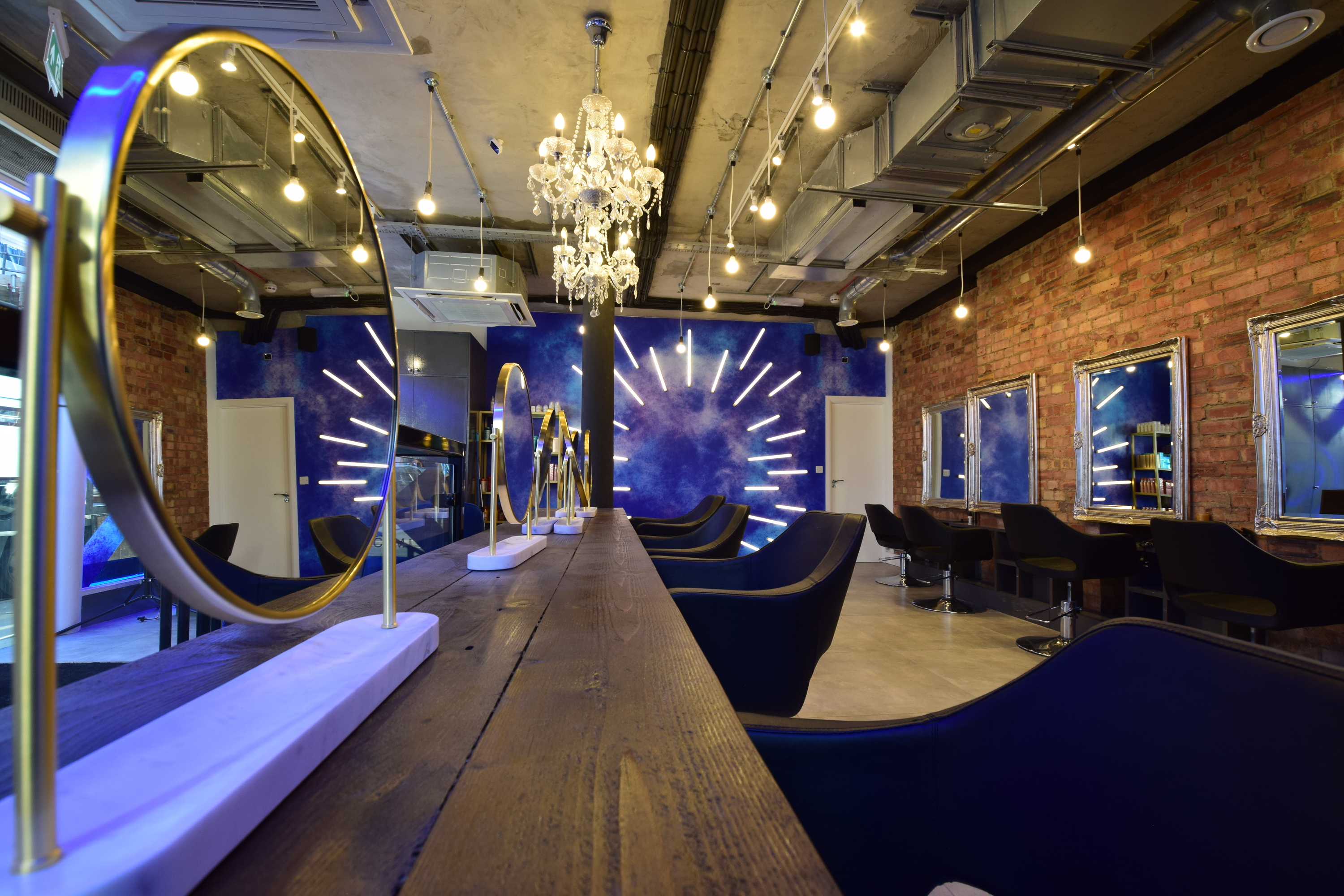 Live True Soho - rda0wk0wris.jpg