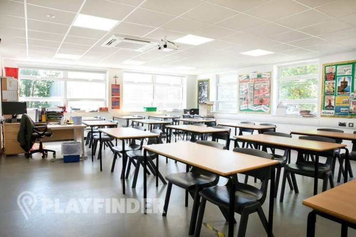 Classroom/Meeting Room - r54ztgkqkim.jpeg