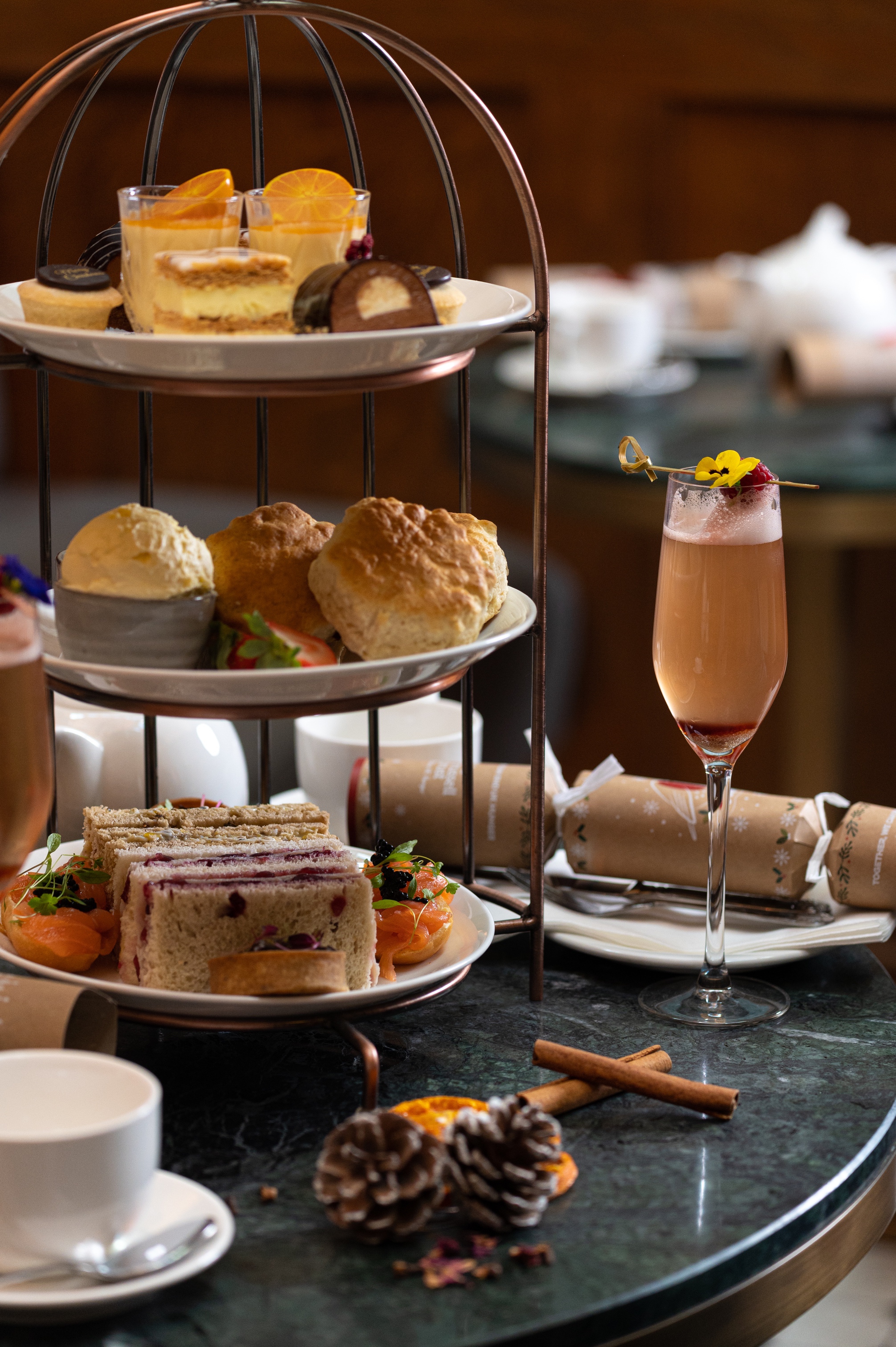 Courtroom Bar - rjiqbeqxtlx.jpg