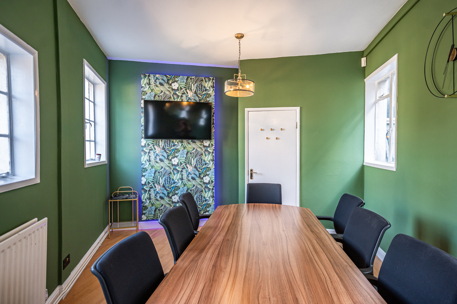 Fox Room - euohxwfxokc.jpg