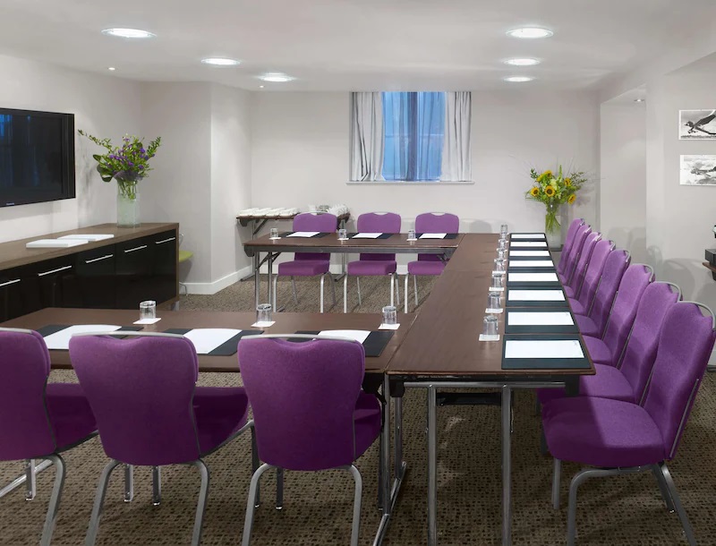 Modern Pegasus and Phoenix Suite at Radisson Blu, Bristol; ideal for corporate meetings.