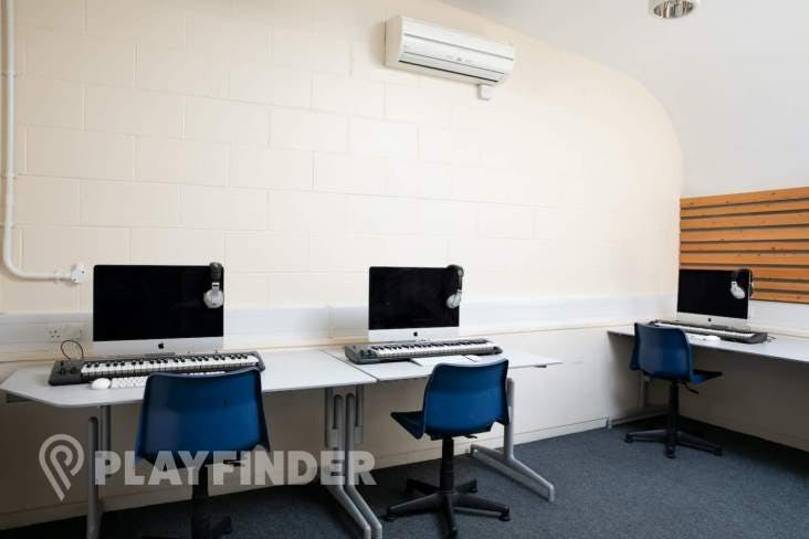 Music Room - kccdkuzsyjy.jpeg