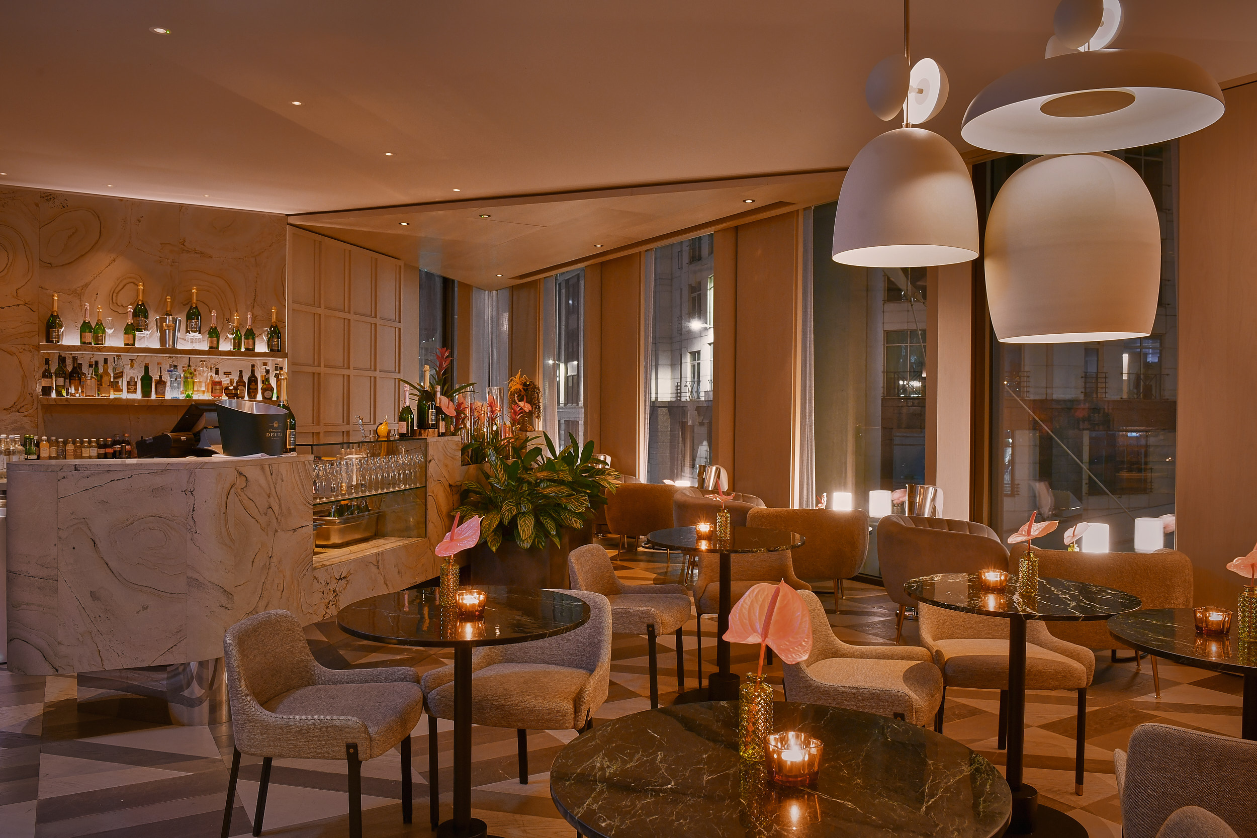 Main Restaurant - ag4oz1iqpli.jpg