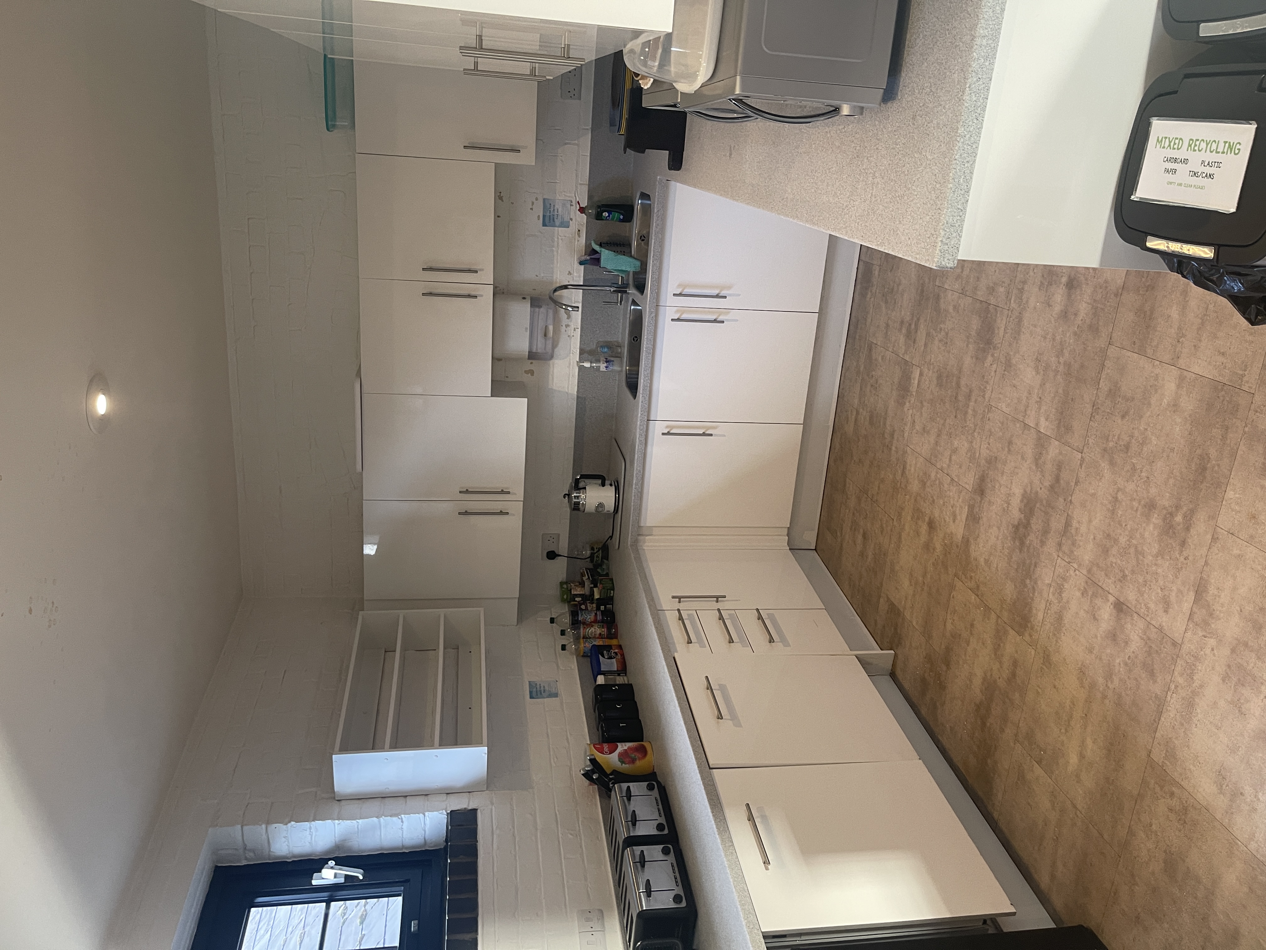 Modern kitchen HQ1 in Patch V1, ideal for catering events with ample counter space.