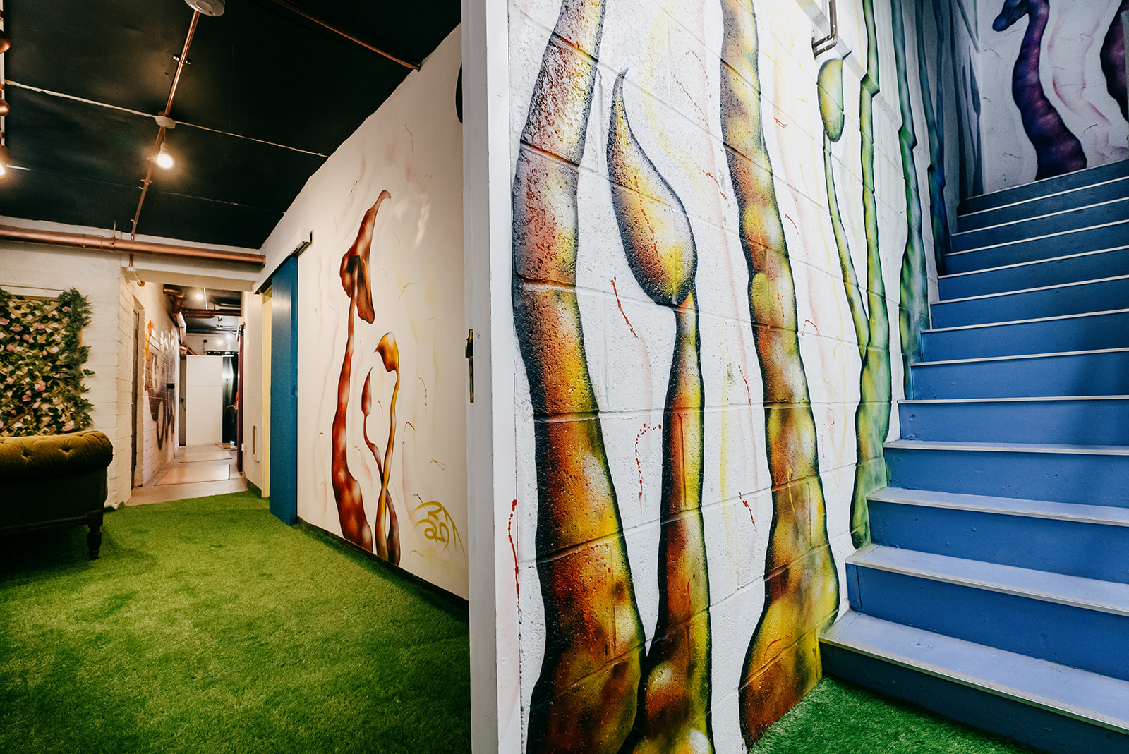 Blake Studios - 0pcw03cjnvv.jpg