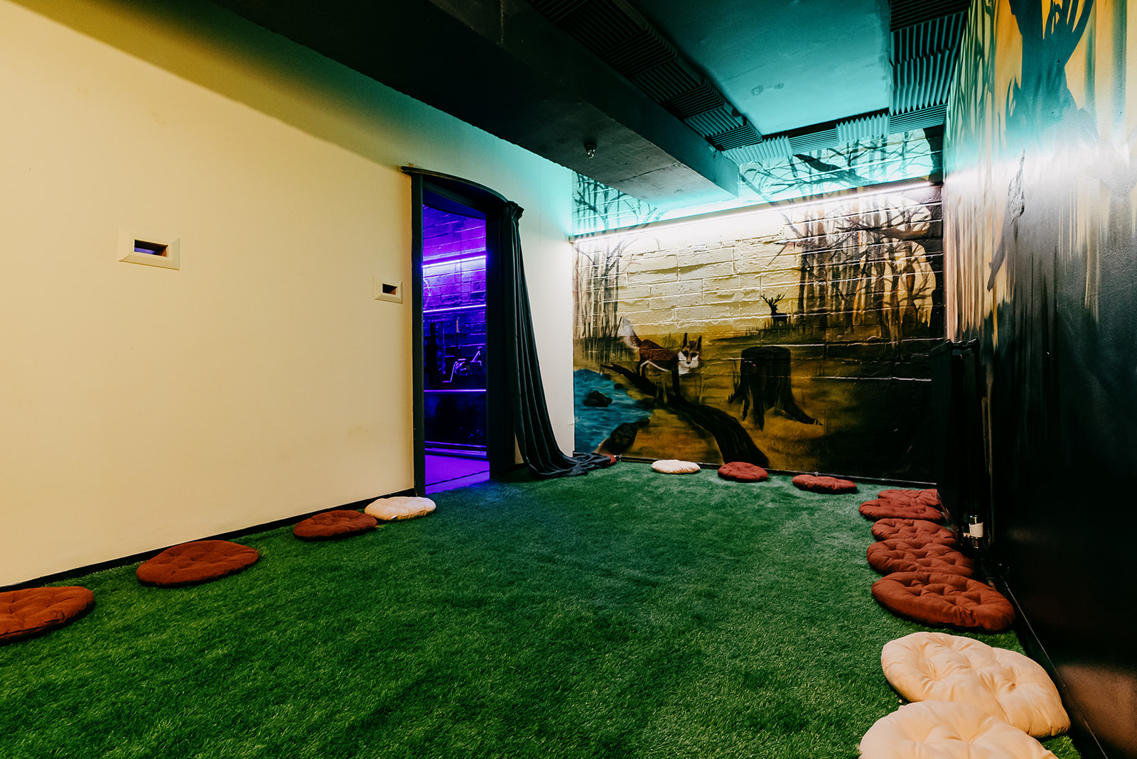 Blake Studios - n1birqm1uz4.jpg