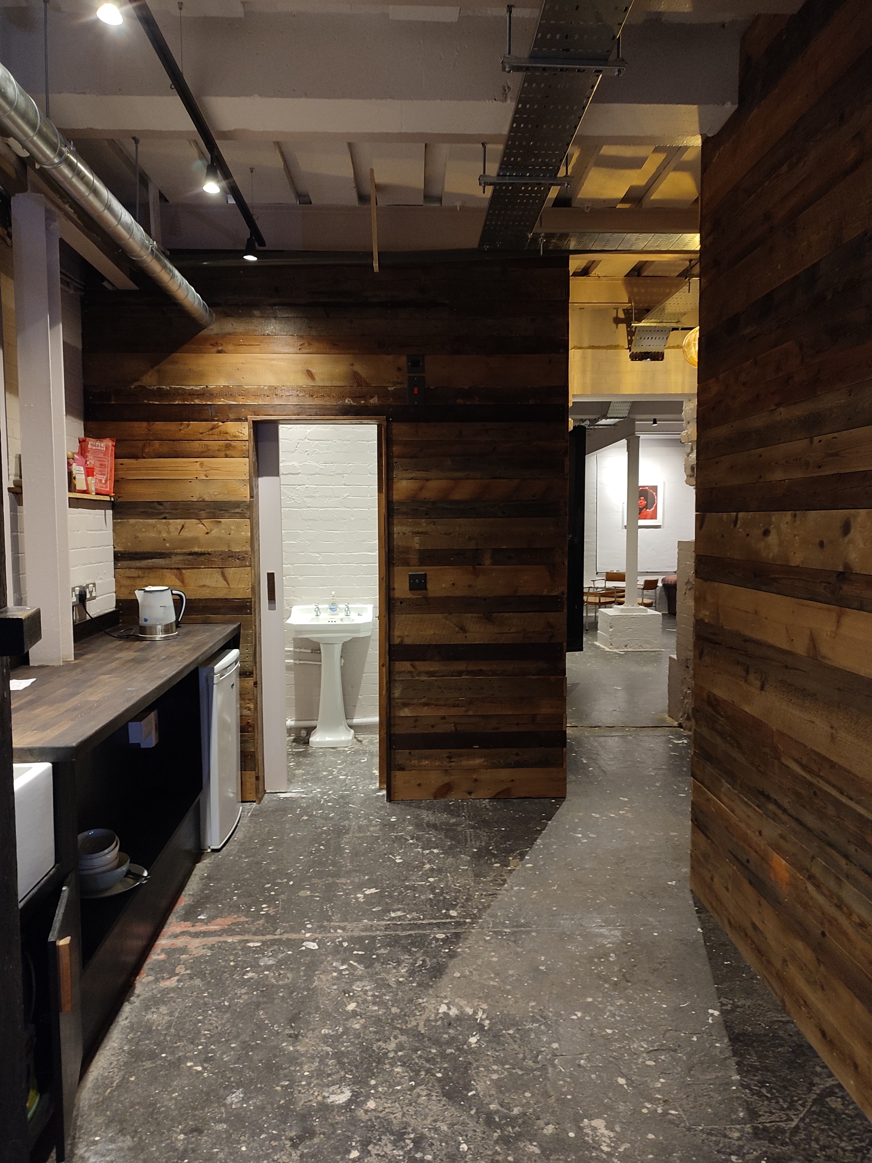 Empire Film studio - d0igpfitod5.jpg