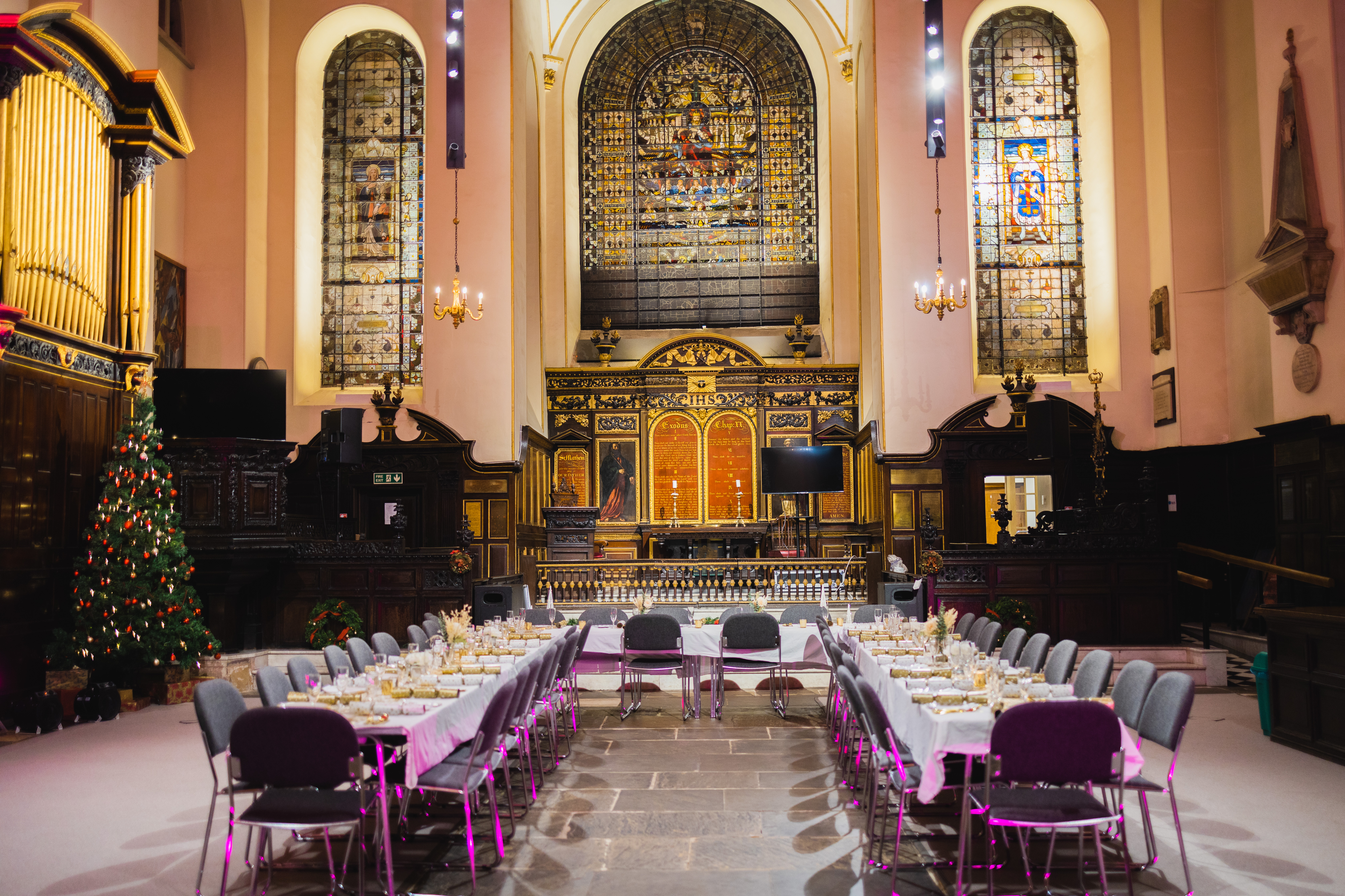 The Nave - mlqkyb32l2o.jpg