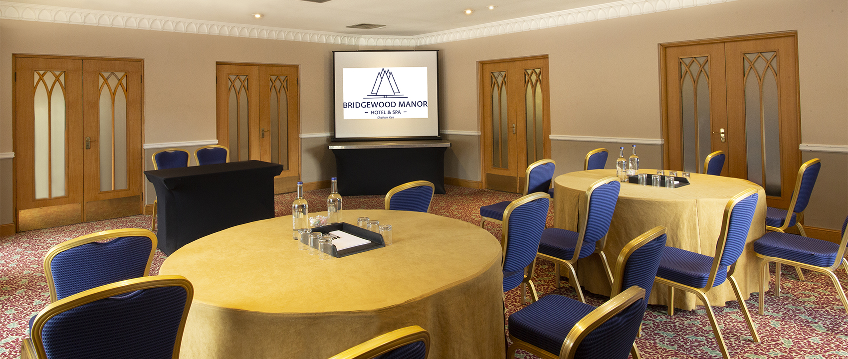 Stratford Suite - 3rnu4lnjbfp.jpg