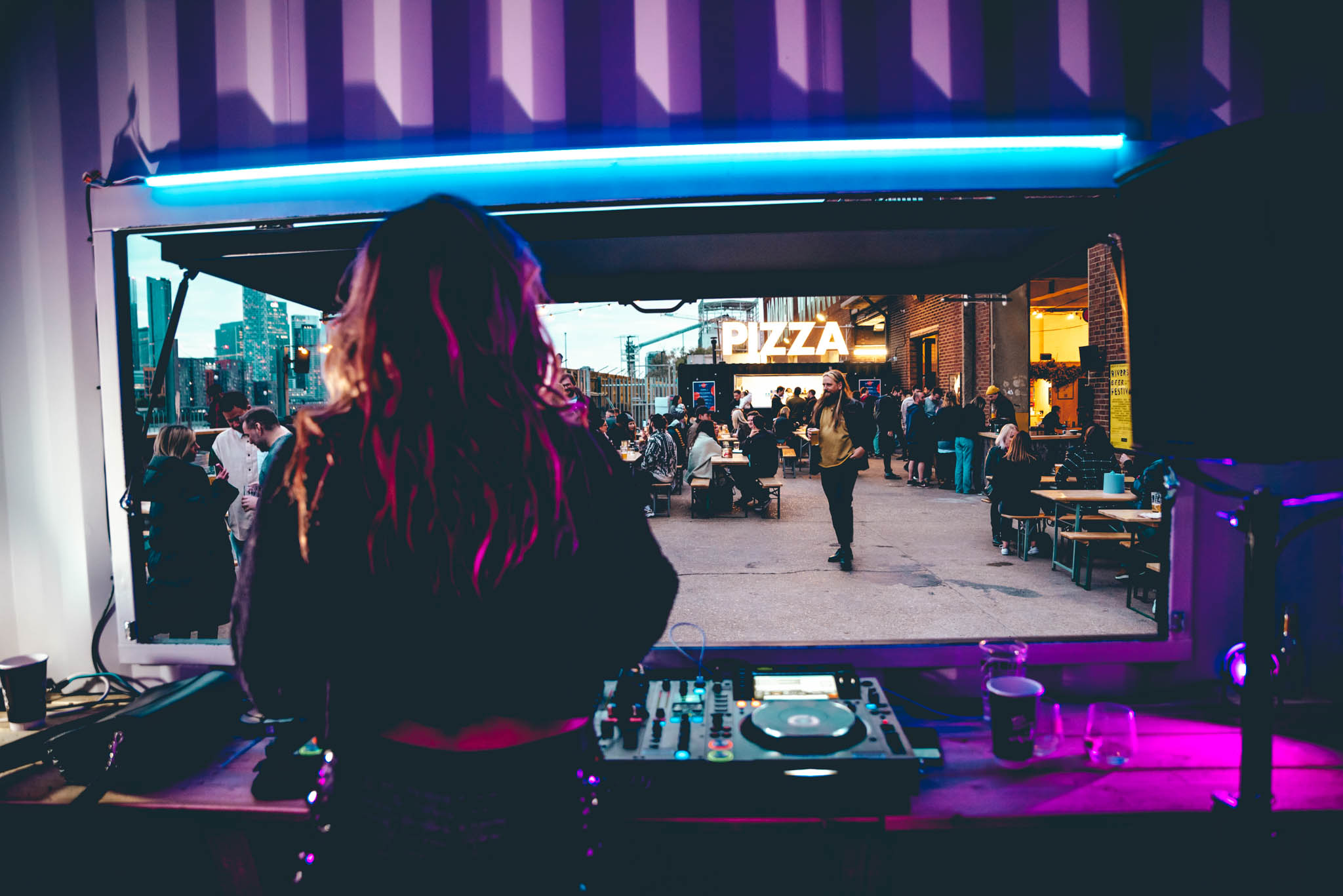 Morden Wharf Terrace - ywb22asfsea.jpg