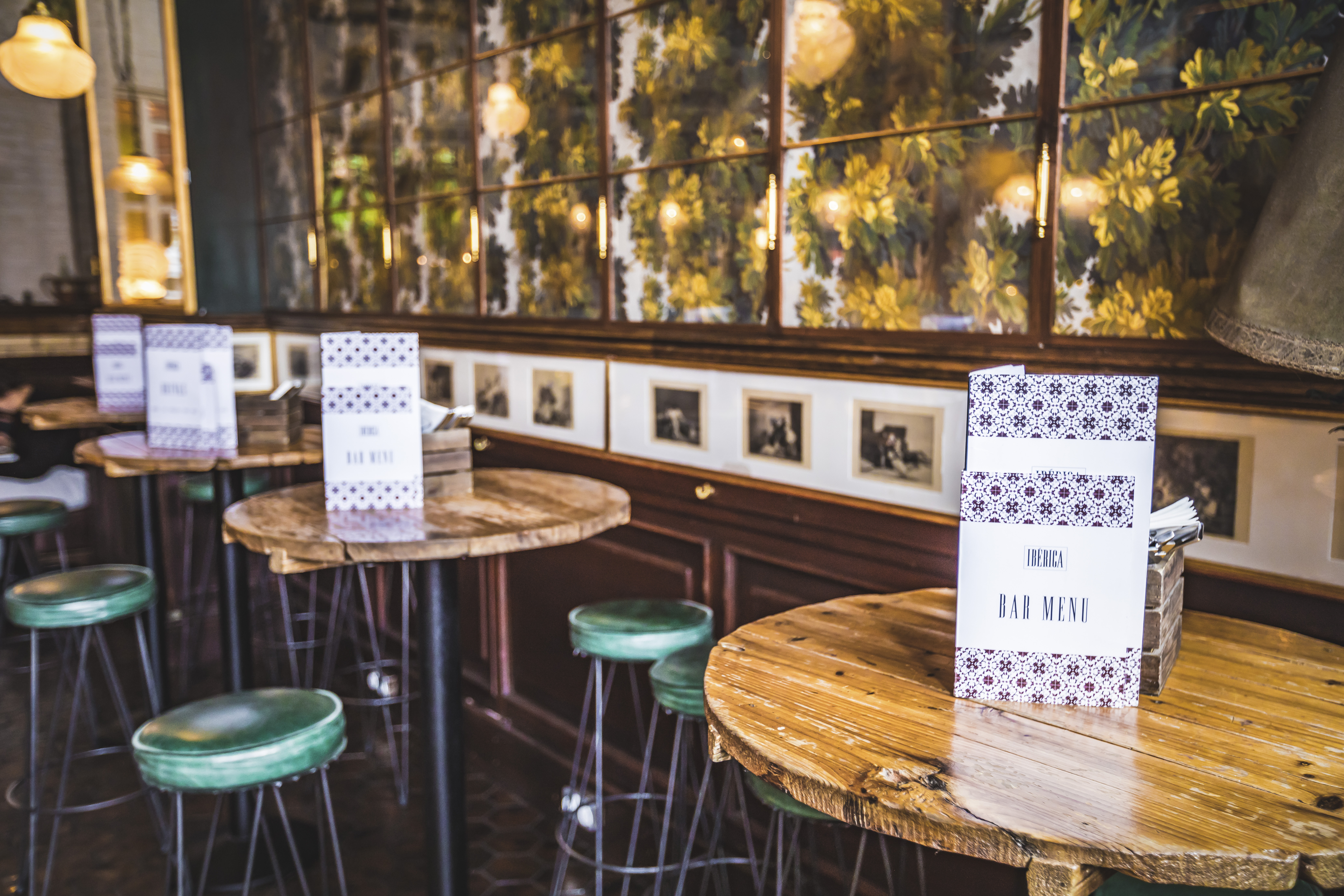 Stylish bar area in Ibérica Farringdon, ideal for intimate networking events.
