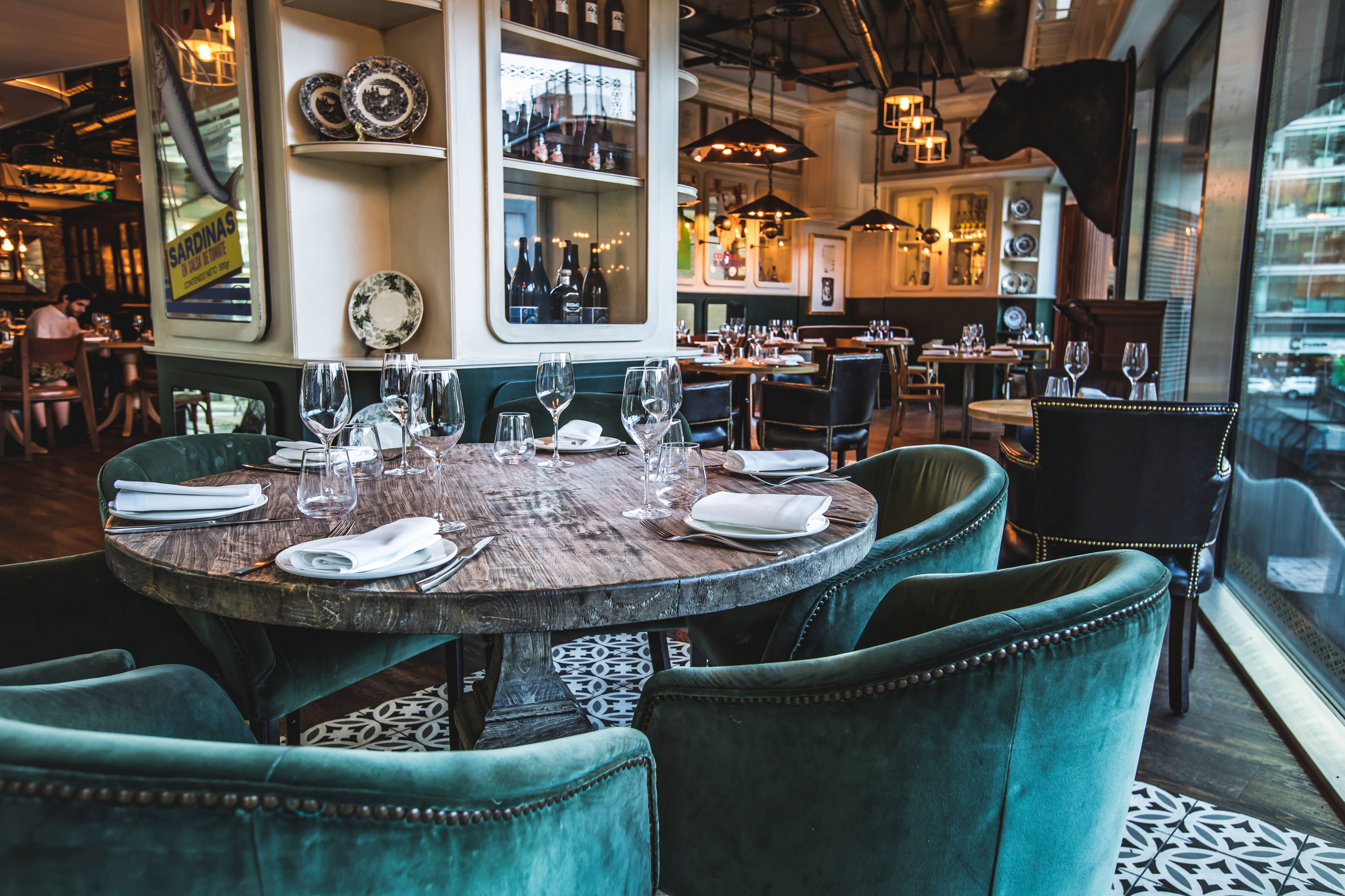 Stylish Main Restaurant in Ibérica Victoria, perfect for corporate dinners and networking events.