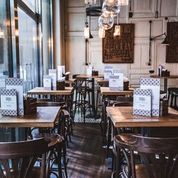 Bar area in Ibérica Victoria, inviting space for meetings and events.