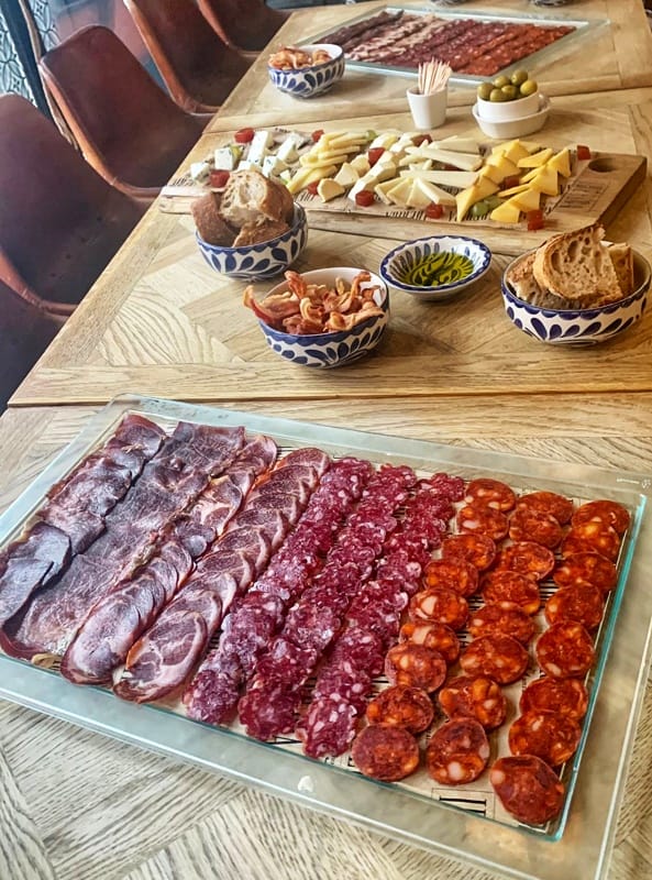 Charcuterie board in Private room Caleya, ideal for networking events and social gatherings.