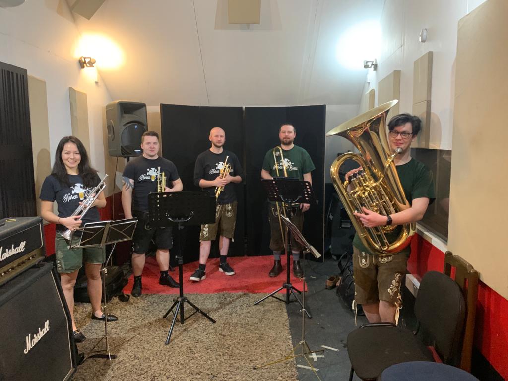 Room 2 - pjbq4gzrrqv.JPG