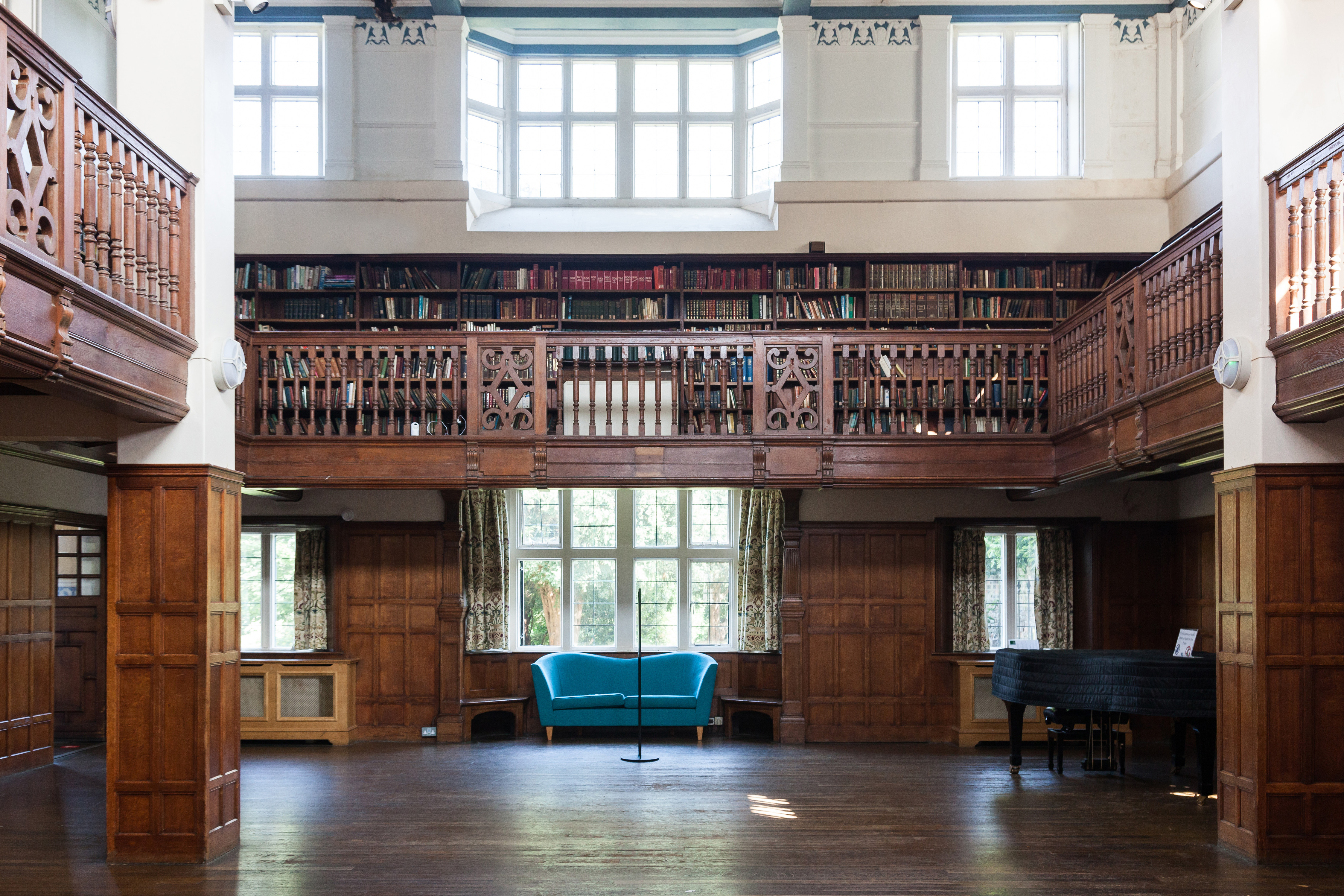 Old Library - vu3mikjndyy.jpg