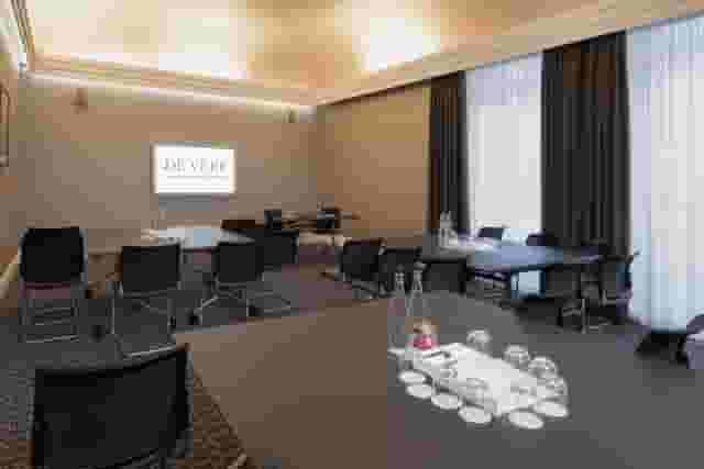 Oxford Suite