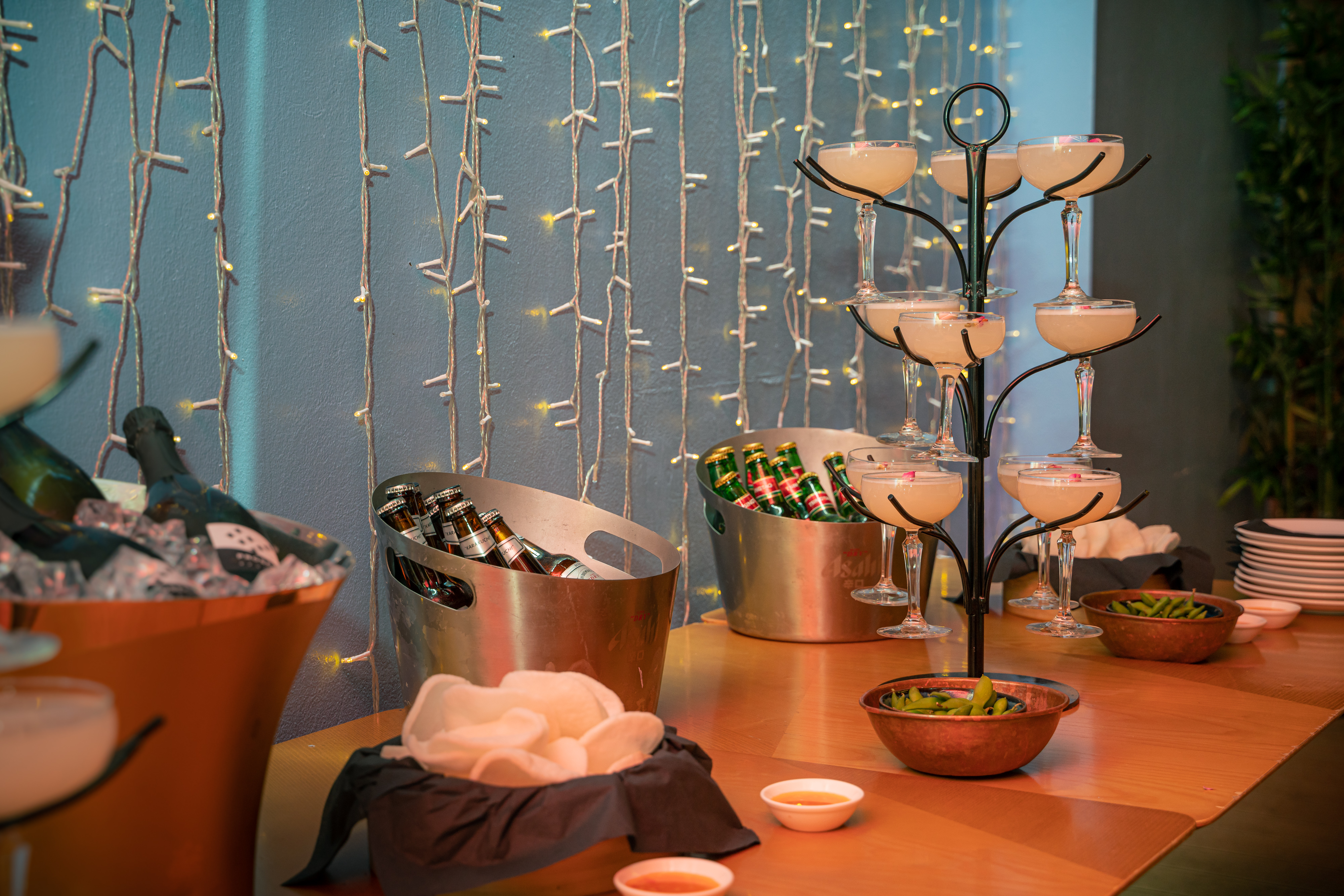 Private Summer Courtyard - o0rkryuu2n2.jpg