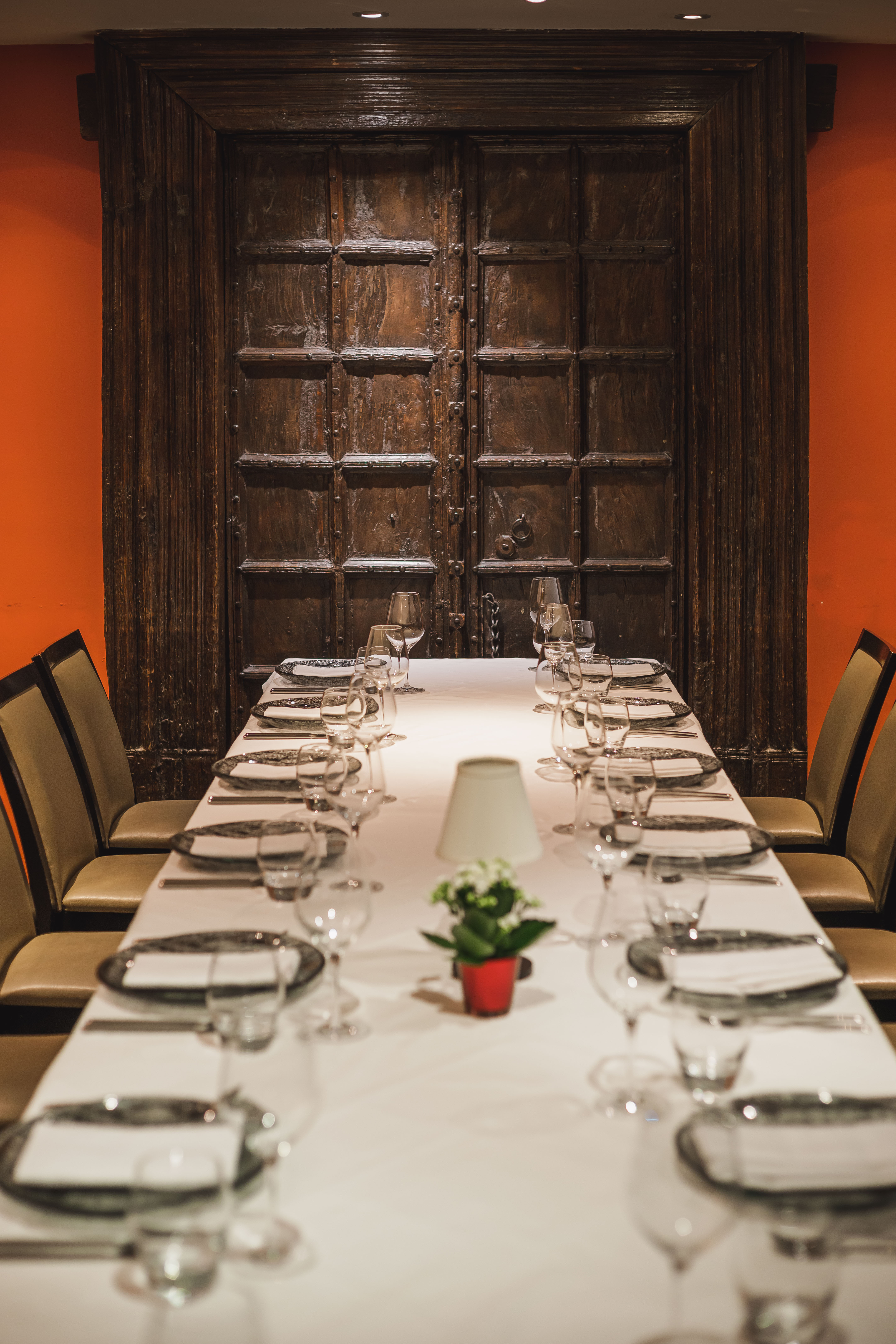 Elegant dining table in Berkeley Private Room, ideal for corporate dinners and events.