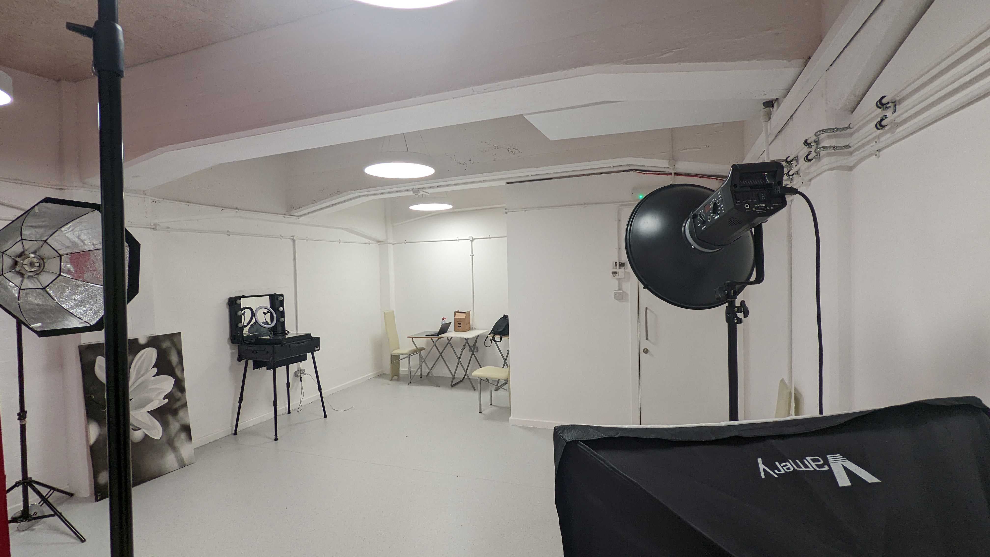 Vision Wharf Studios event space with minimalist design, ideal for meetings and workshops.
