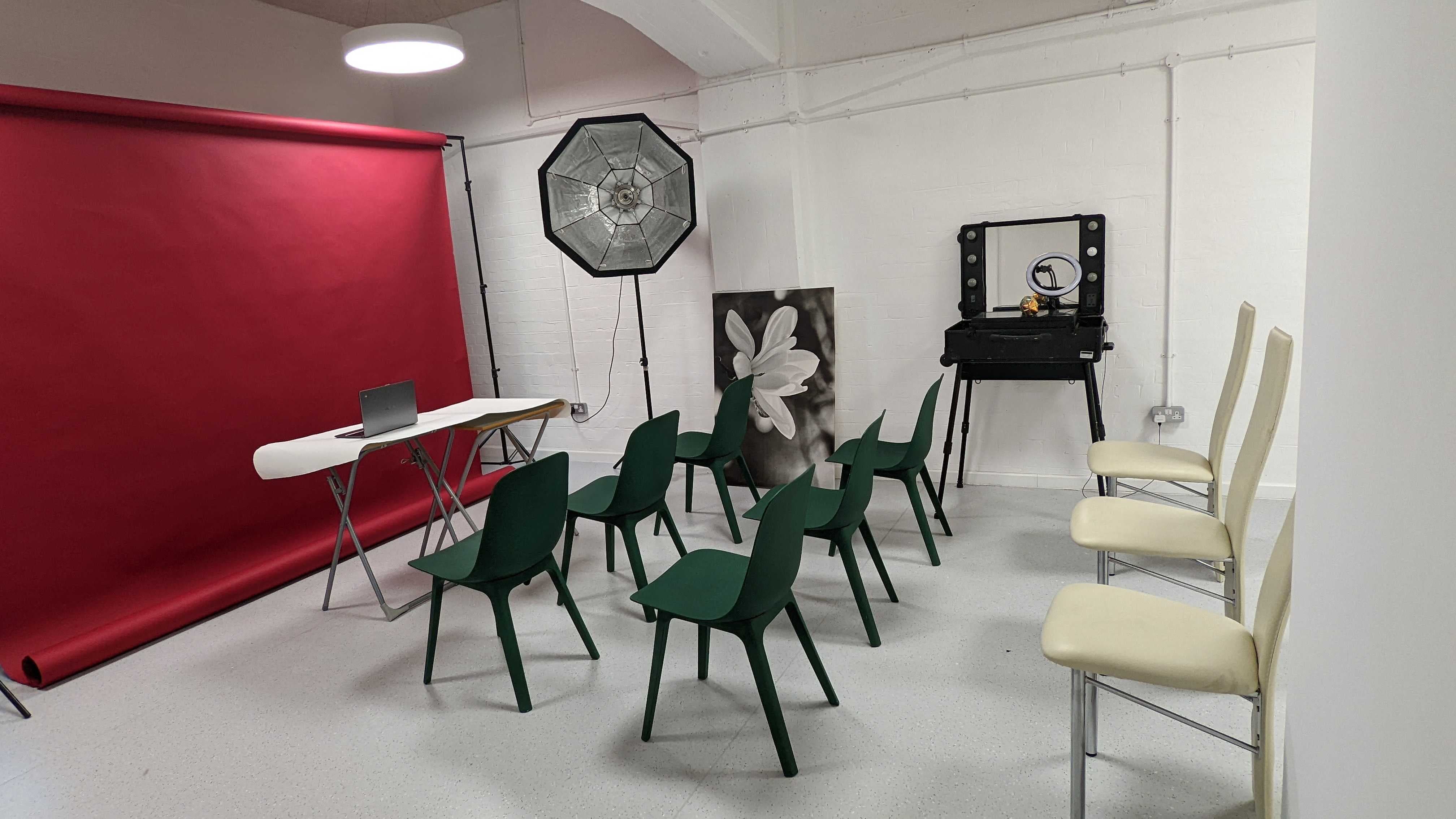 Vision Wharf Studios - 1pnnnskcnjs.jpg