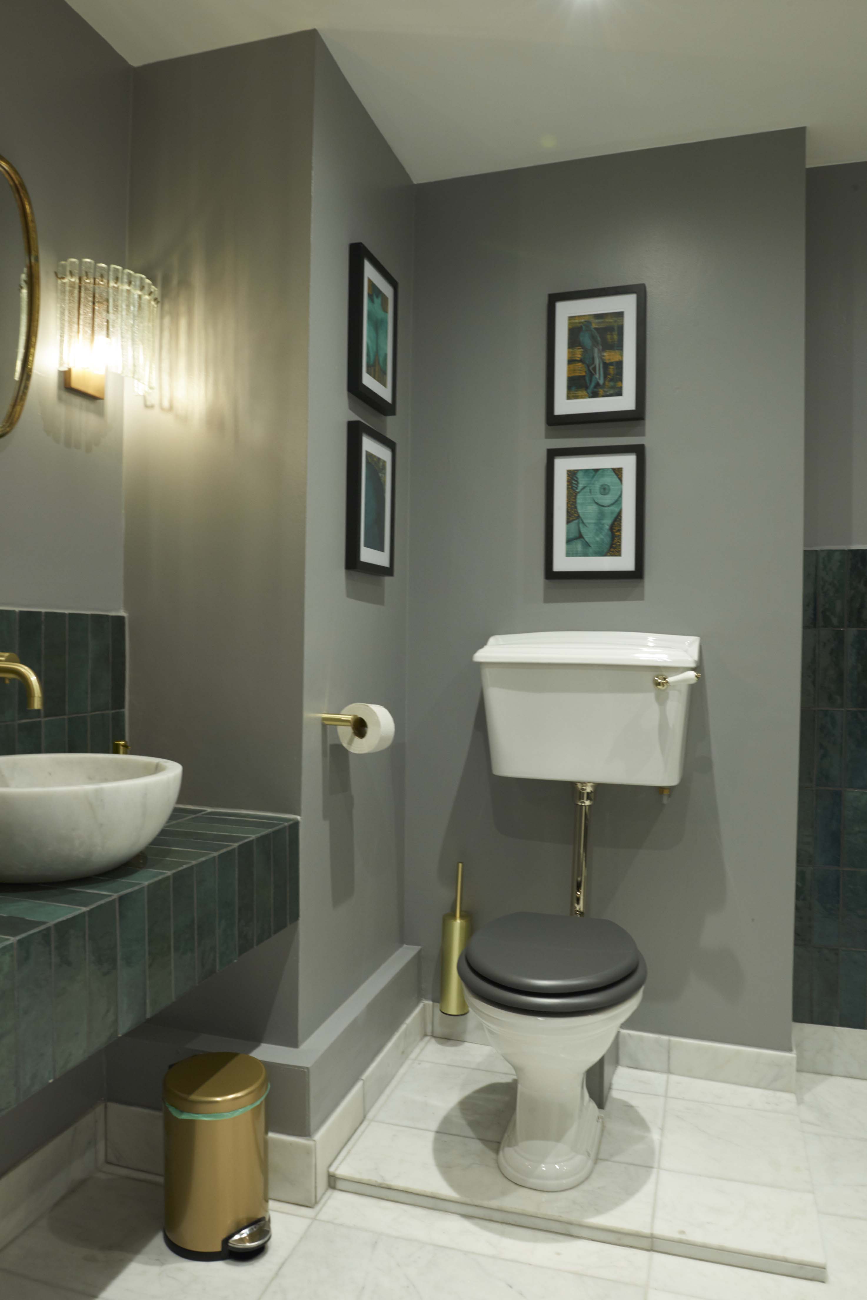 Elegant restroom at Agdon House, featuring modern fixtures for events.