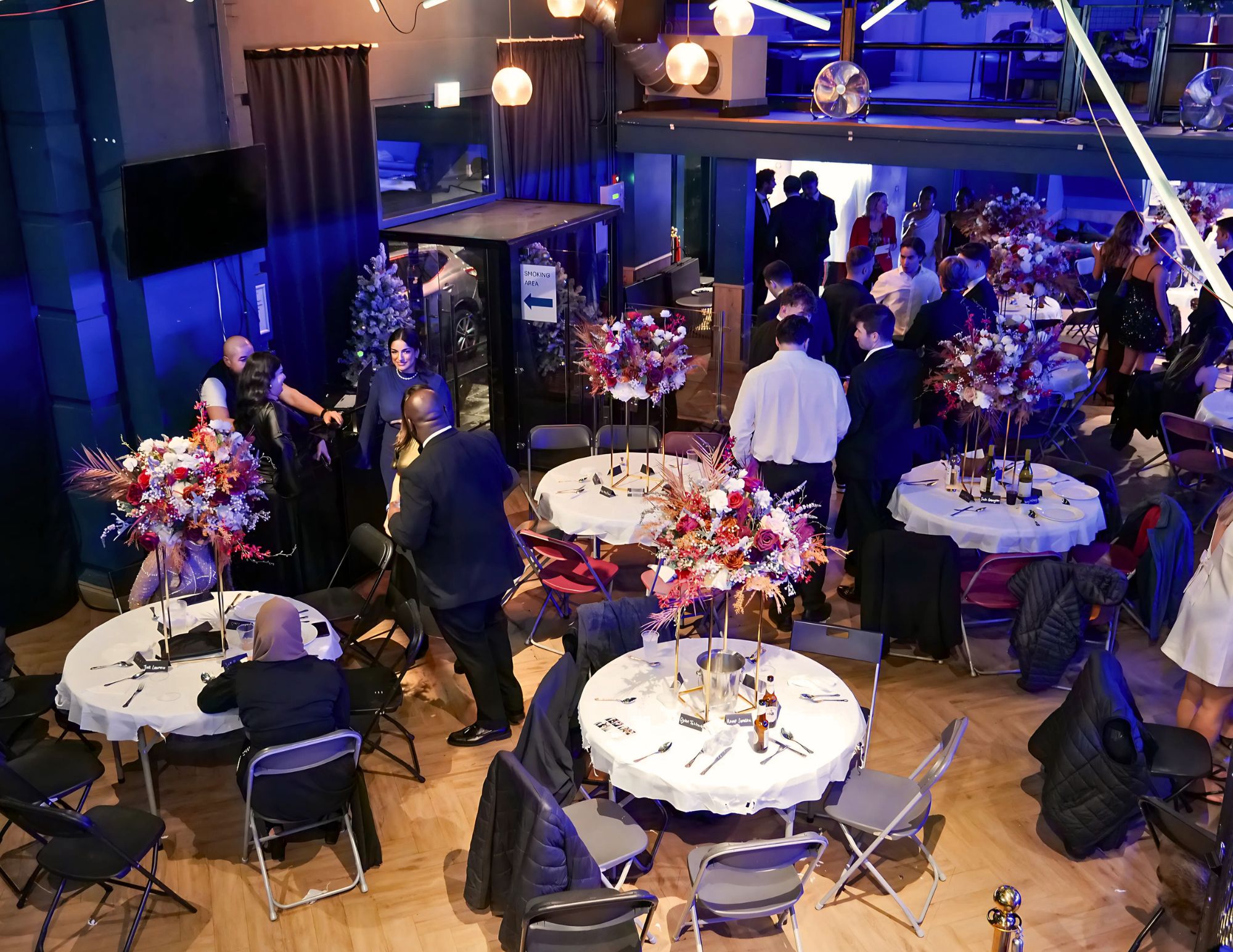 Main Bar - i5ap5b4uh4m.jpg