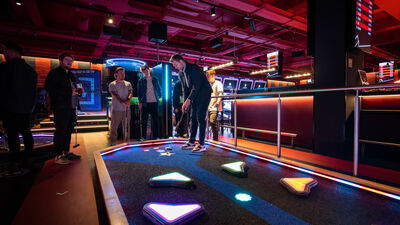 CUBE + Putters (9 or 18 holes)  - dpuvssyvzrc.jpg