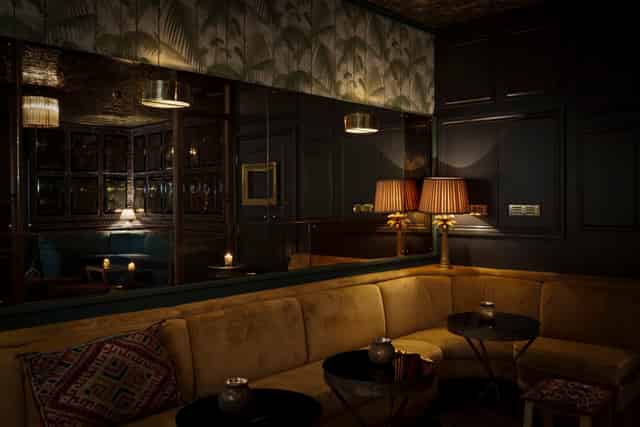 Lounge Bar