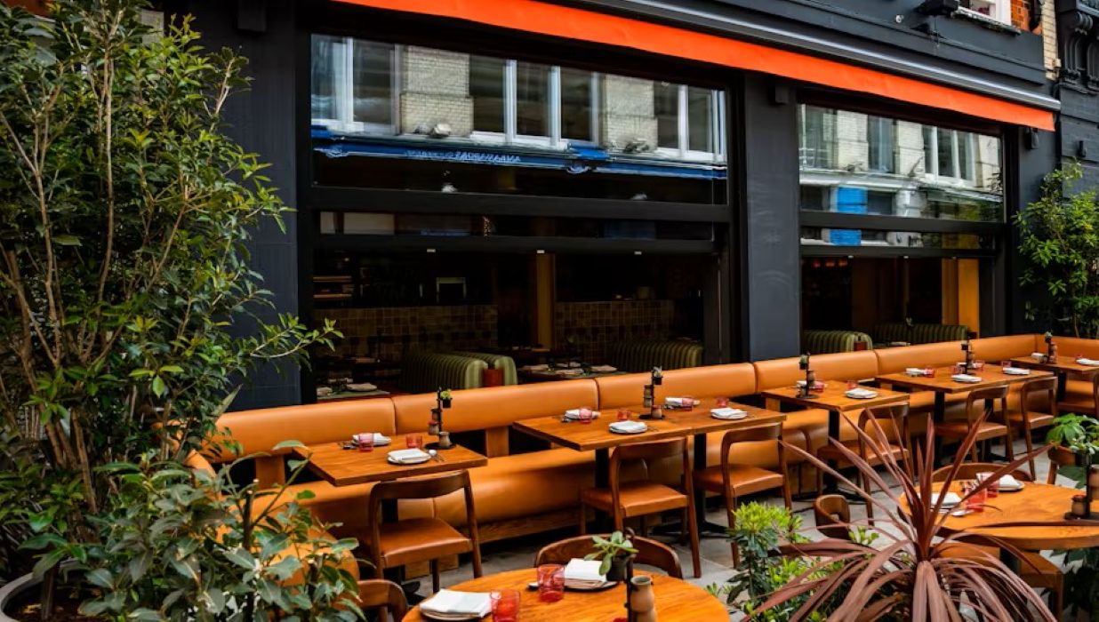 Sala Rosa Room - 2378e657-d9f4-4481-a844-6c6f33370b18.jpg