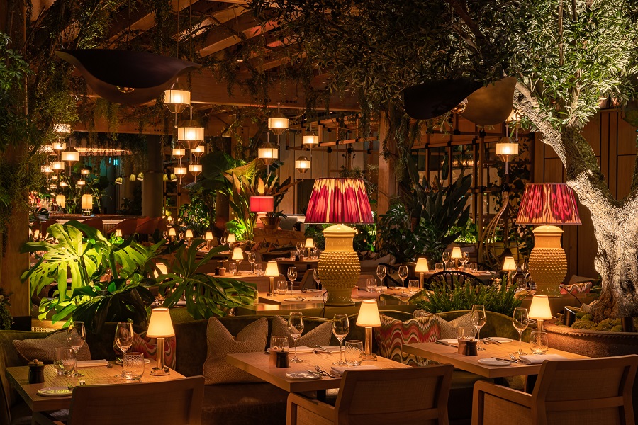 Exclusive Hire - 11essxhgzbe.jpg