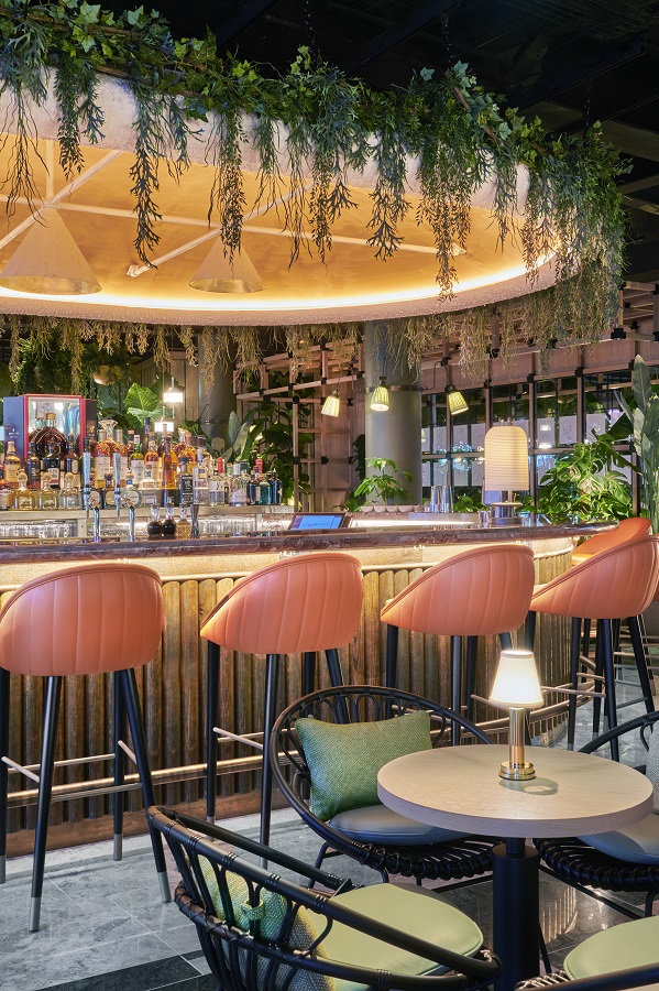 Stylish bar area at 14 Hills, ideal for networking events and informal gatherings.