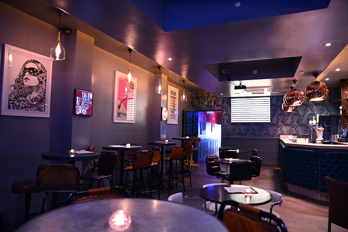 Stylish bar area in Lizard Lounge, perfect for networking events and intimate gatherings.