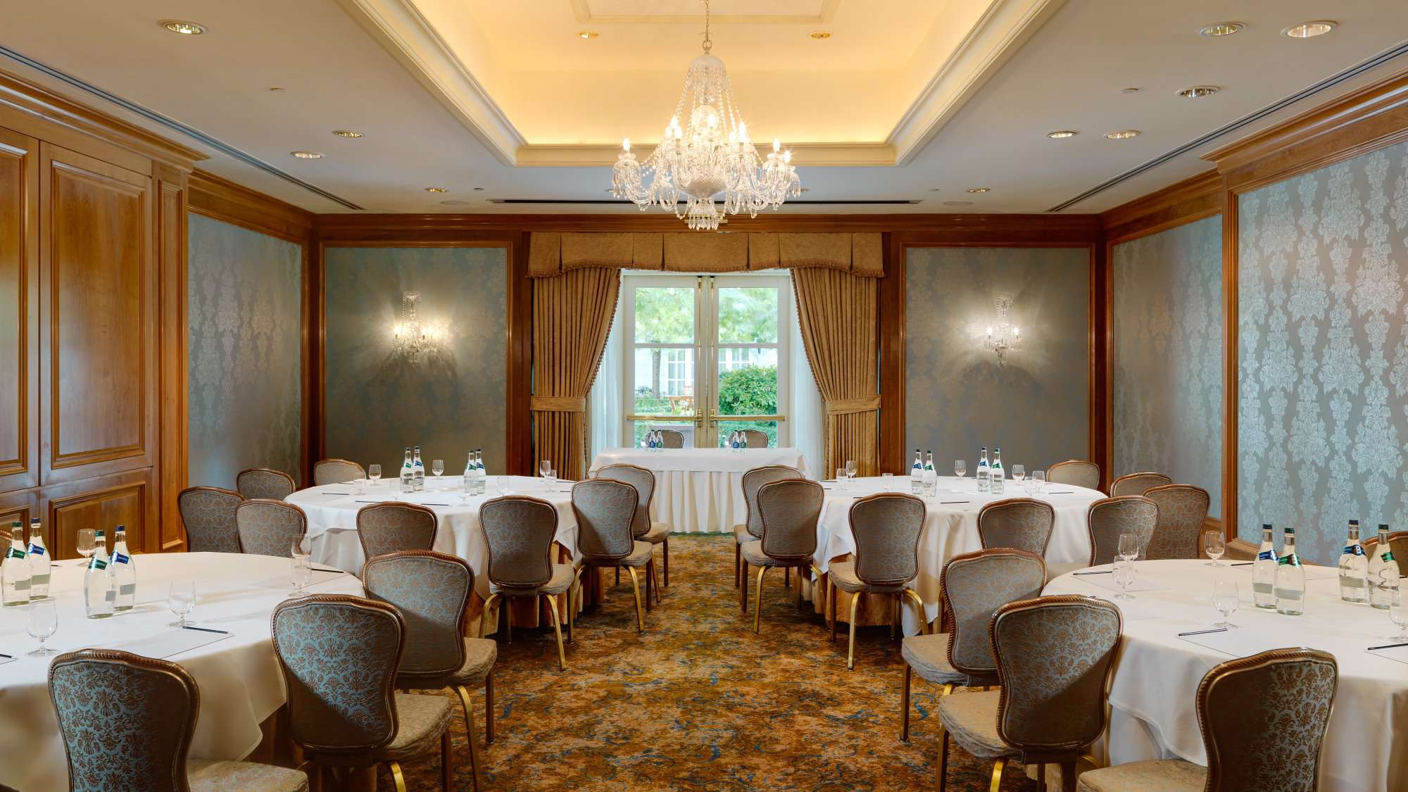 Hibernia 2 meeting room in InterContinental Dublin, ideal for workshops and conferences.