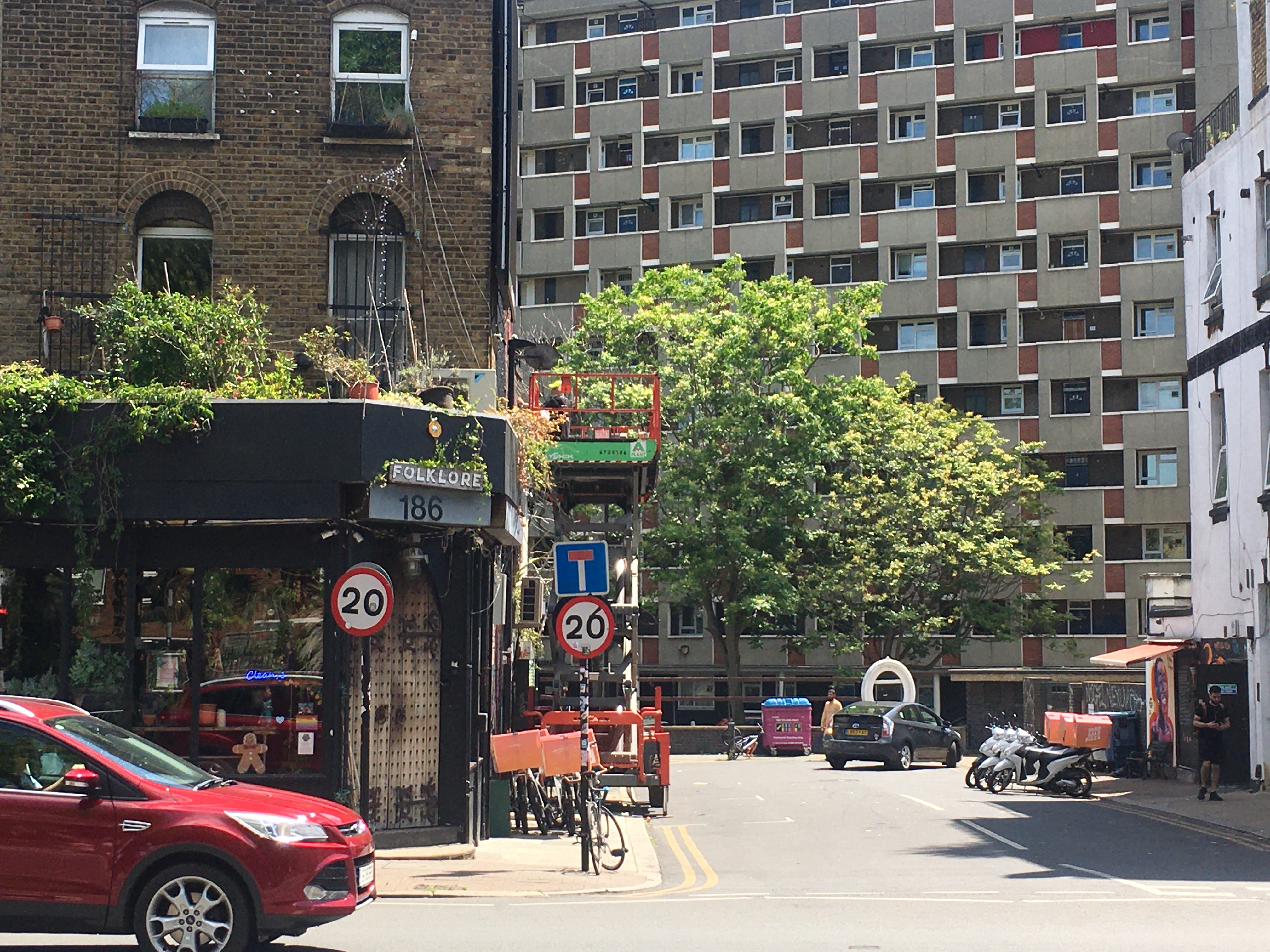 Folklore exterior - 0rq5x5hp1v2.JPG