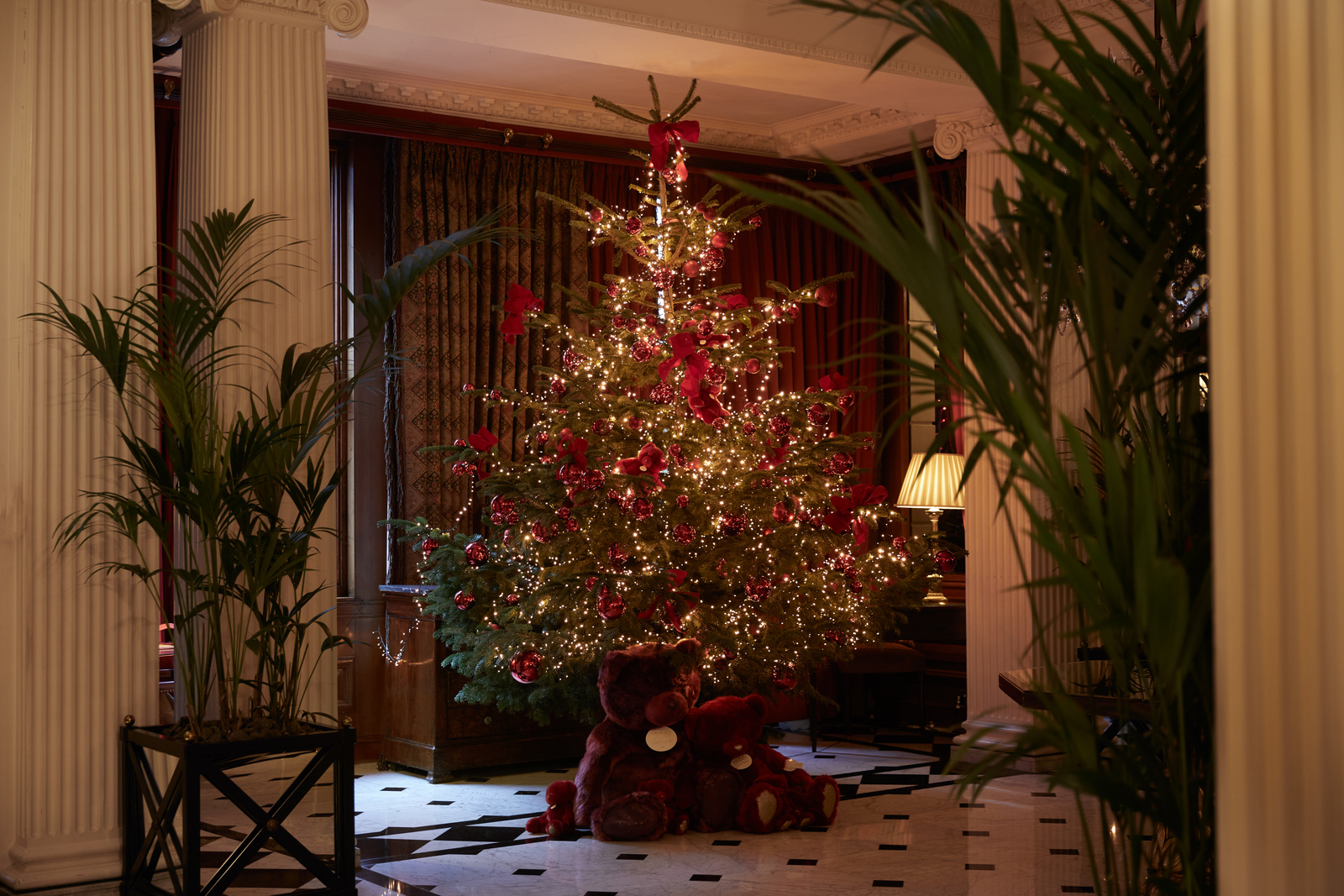 Christmas at The Chesterfield Mayfair Hotel - dqtthbucfx3.jpg