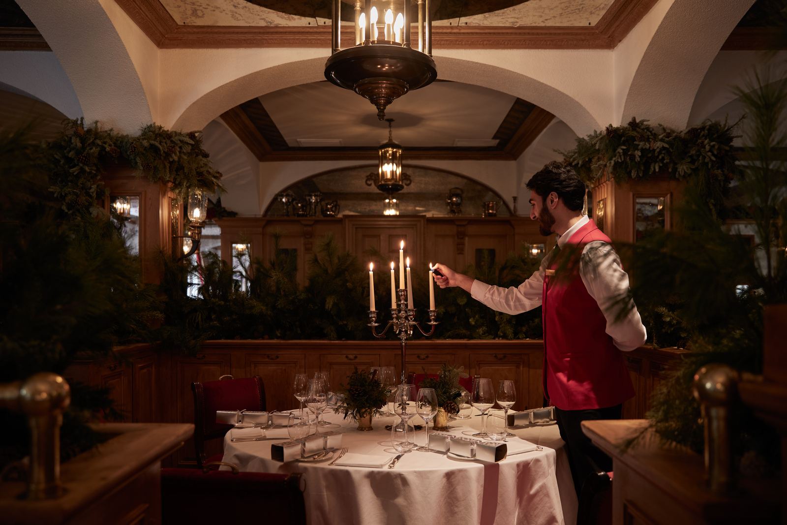 Christmas at The Chesterfield Mayfair Hotel - zrld3usc02l.jpg