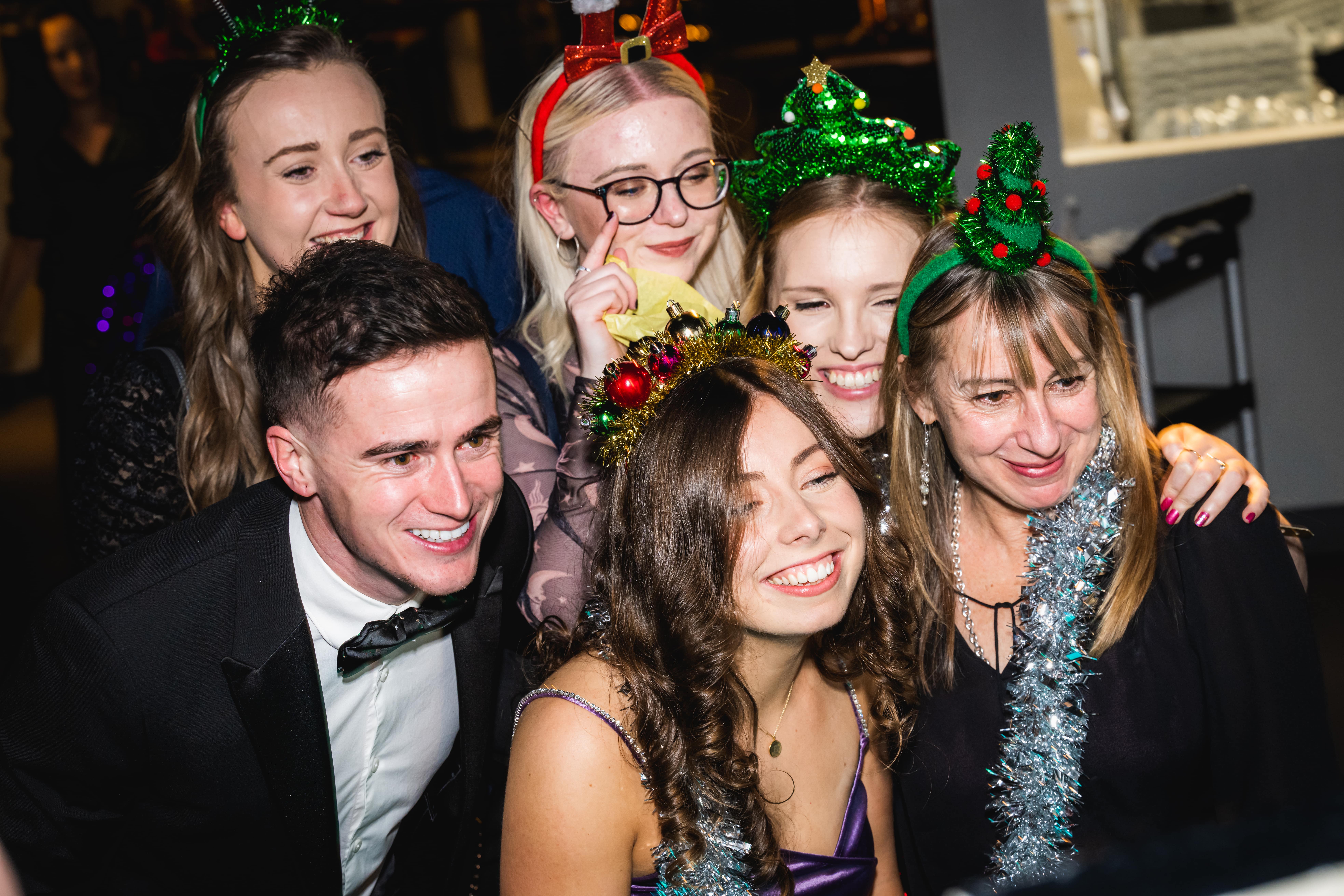 Christmas Party Package - 3dmre3giz03.jpg