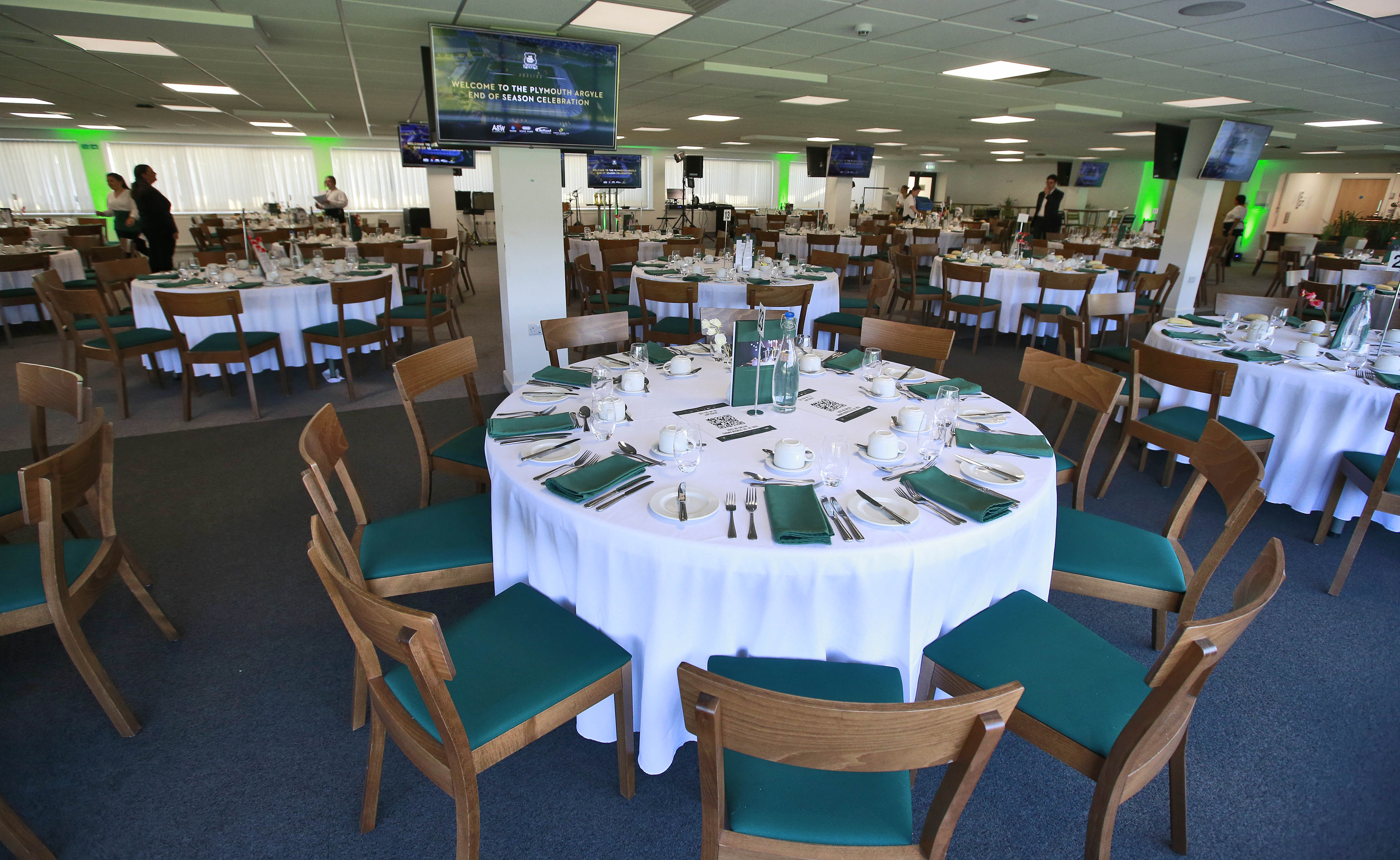 Club Argyle Lounge event space with elegant tables for formal dining and networking.