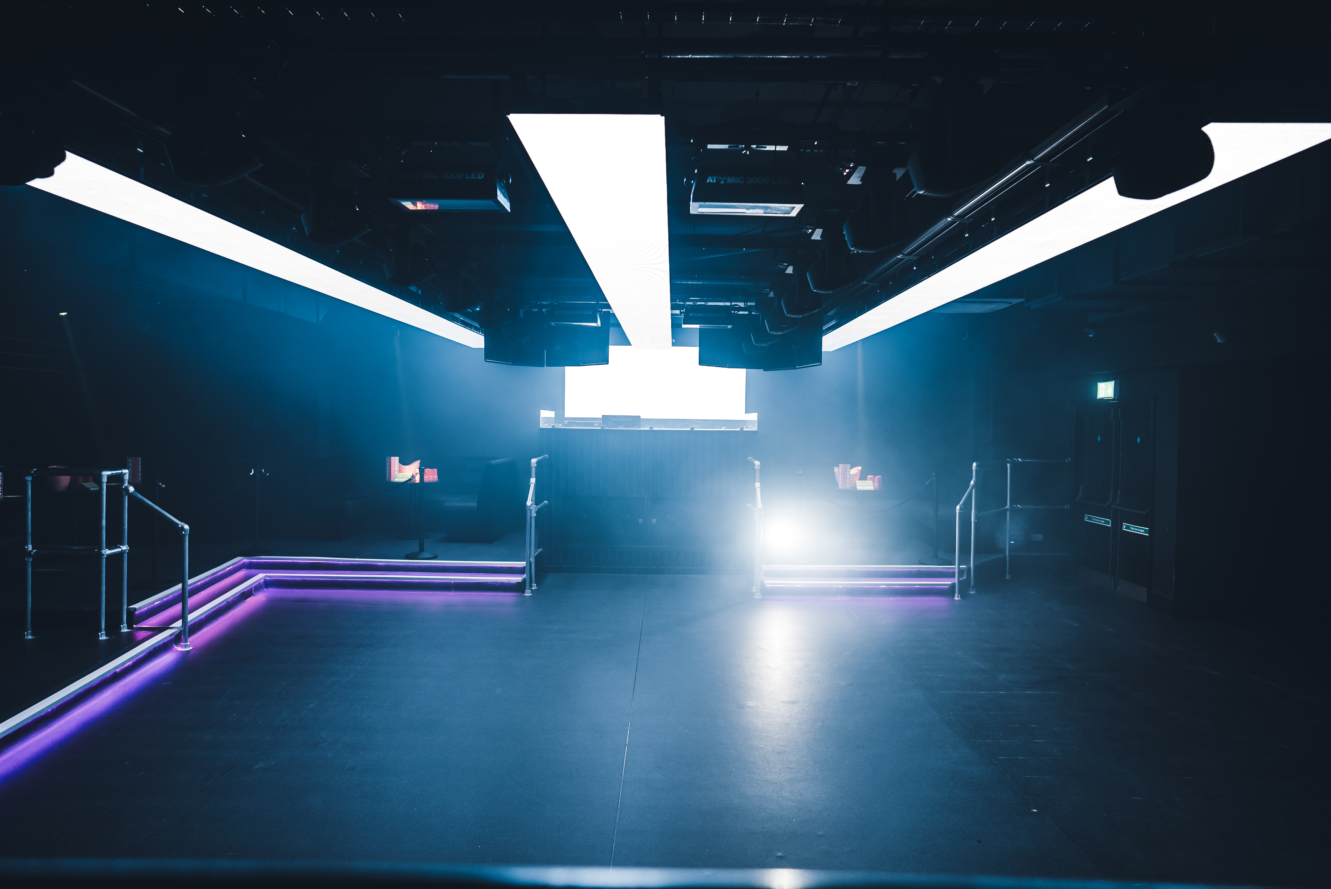 Room 1 - 5kjg1oejnj0.jpg