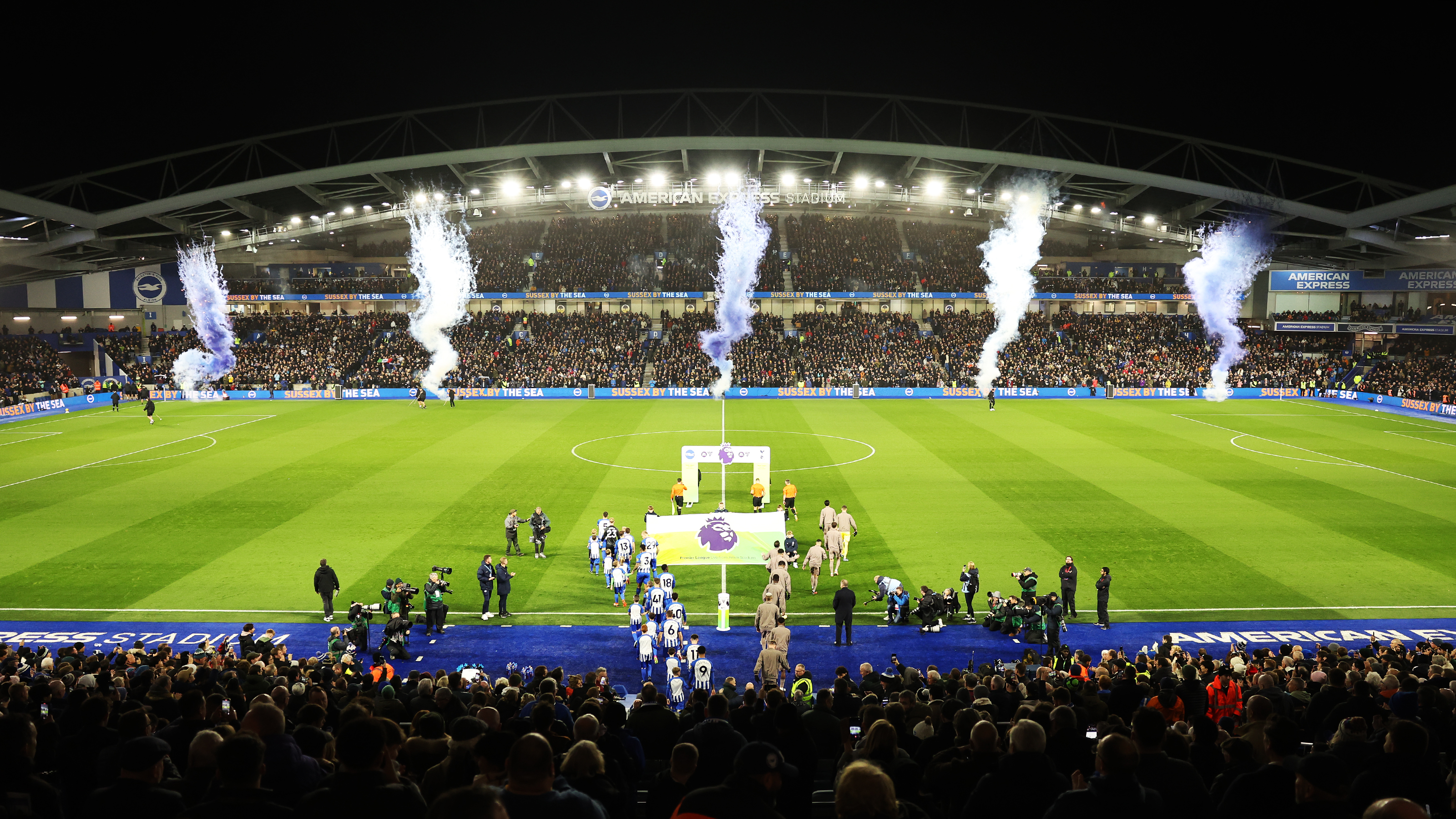 Mayo Wynne Baxter Lounge - rgksv3nxscu.jpg