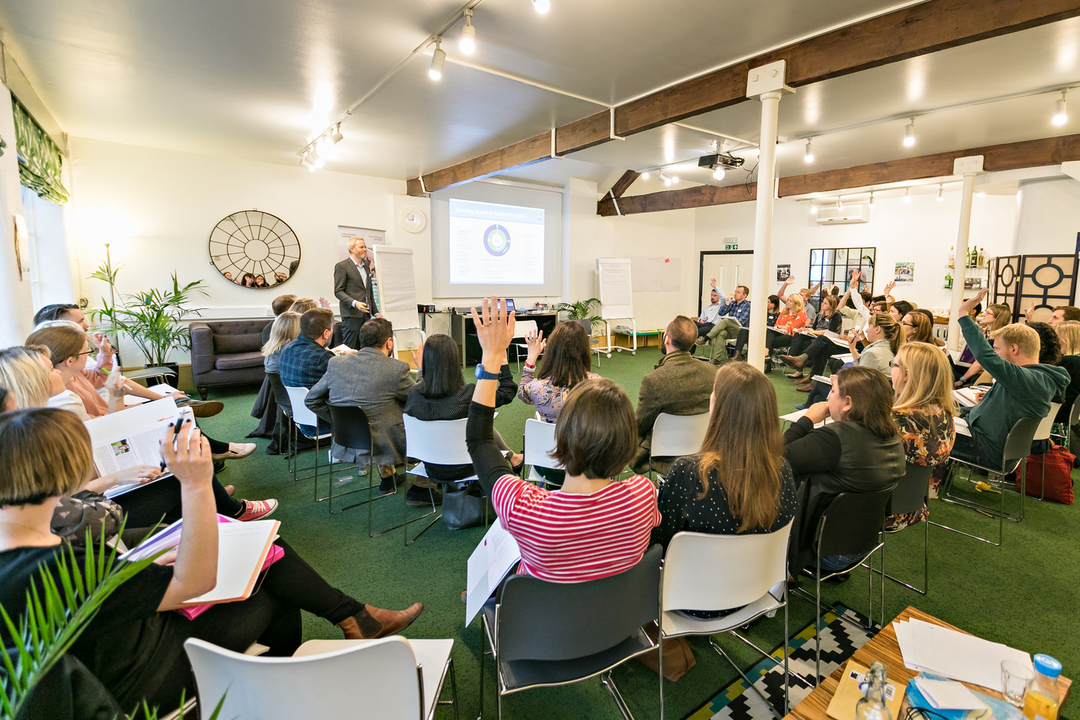 Clipper Room - mhwdy4z52ow.jpg