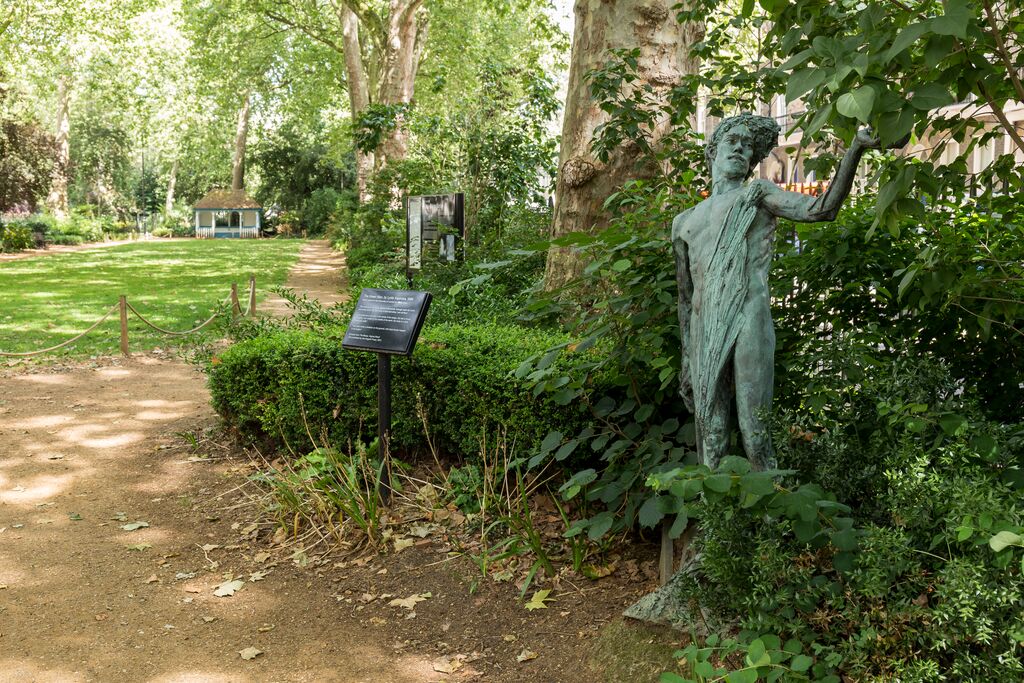 University of London garden reception venue, gazebo, sculpture