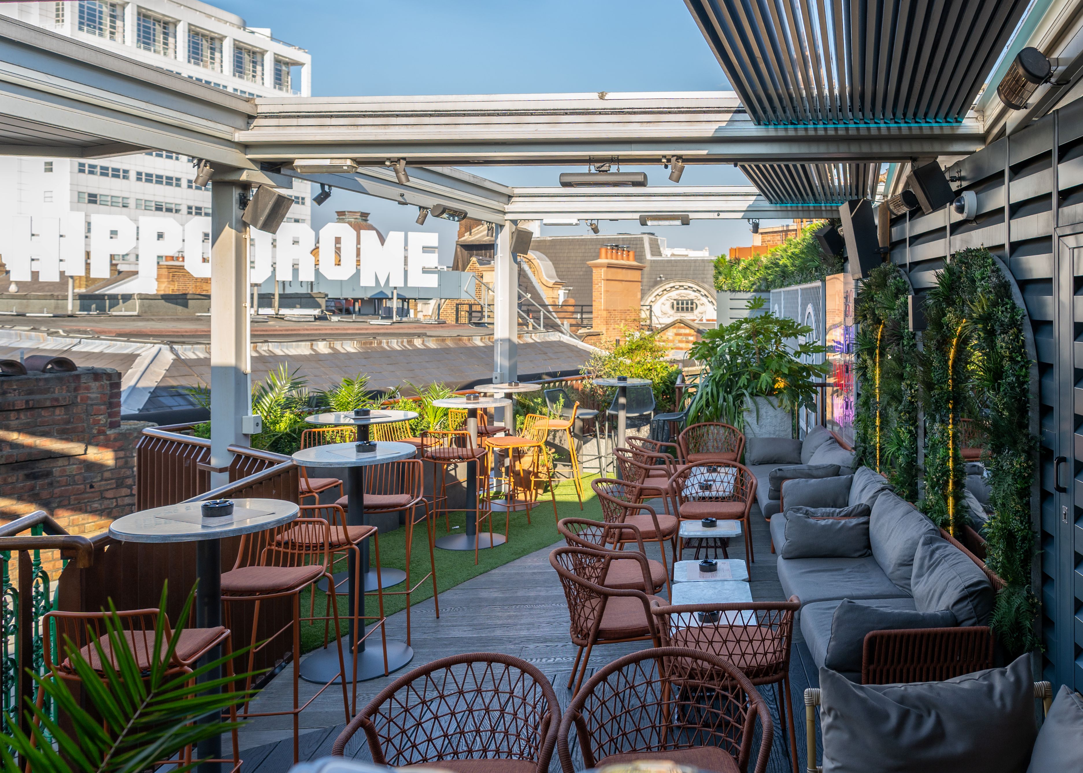 The Rooftop Bar - 6342dced-dc31-4462-9fe5-db066b5ca54a.jpg