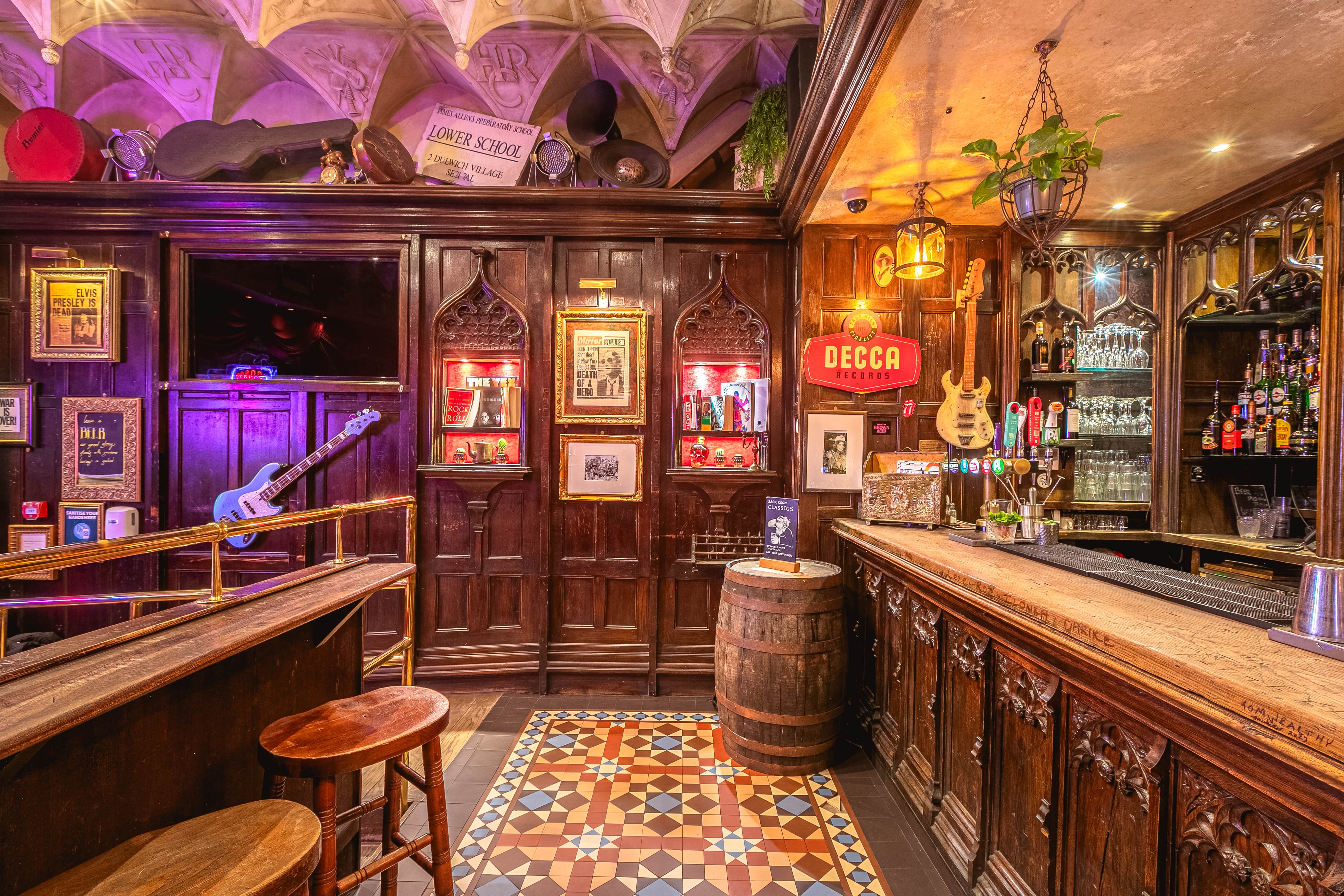 Back Room Bar  - ip4zw5zsax2.jpg