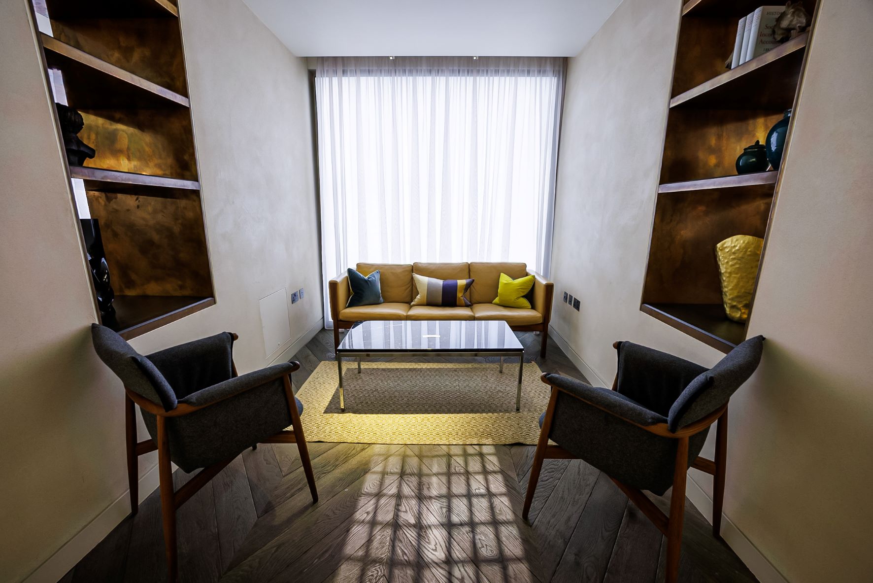 Stylish meeting space at One Moorgate Place, perfect for casual gatherings and discussions.