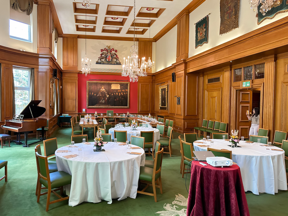 Great Hall at Barber-Surgeons’ Hall, elegant event space for upscale meetings and gatherings.