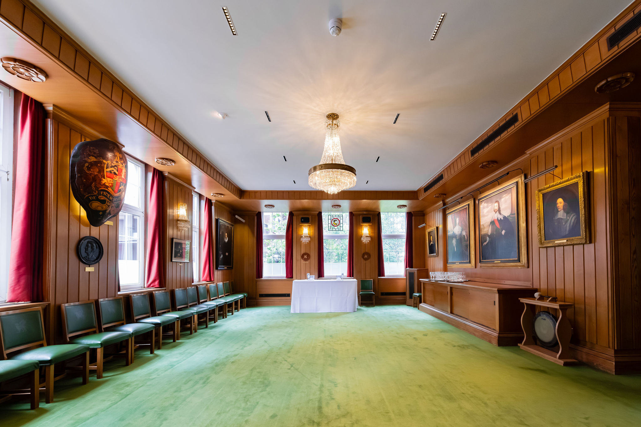 Reception Room - 6dfde5d9-4976-4ed3-b1fd-0b92b7700e7d.jpg